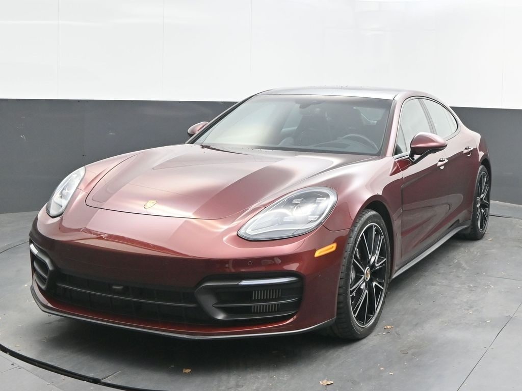 2022 Porsche Panamera's photo