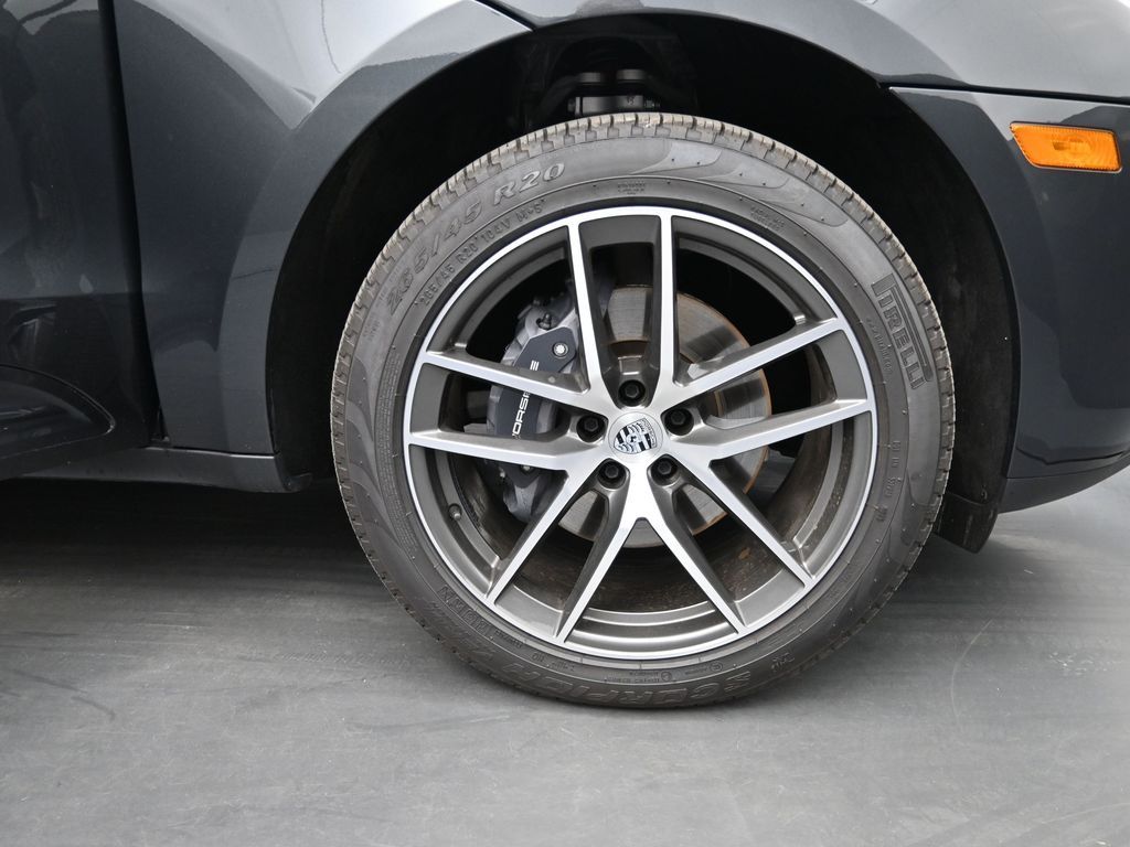 2025 Porsche Macan - Photo 23