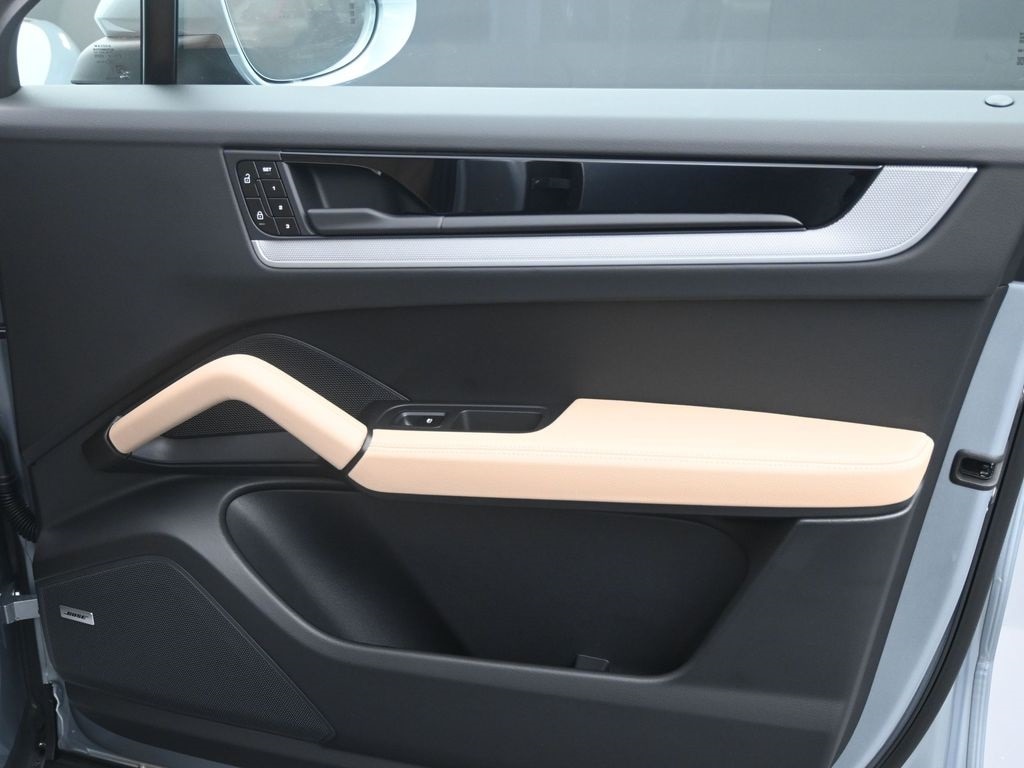 2026 Porsche Cayenne Coup E-Hybrid - Photo 22