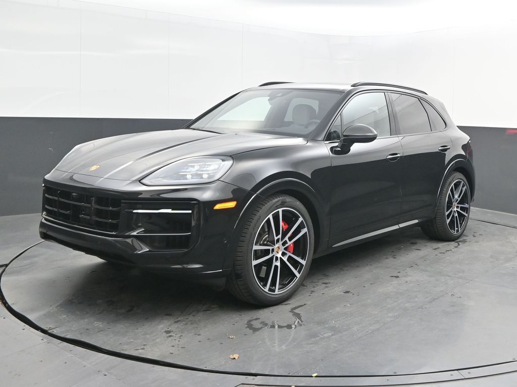 2025 Porsche Cayenne GTS