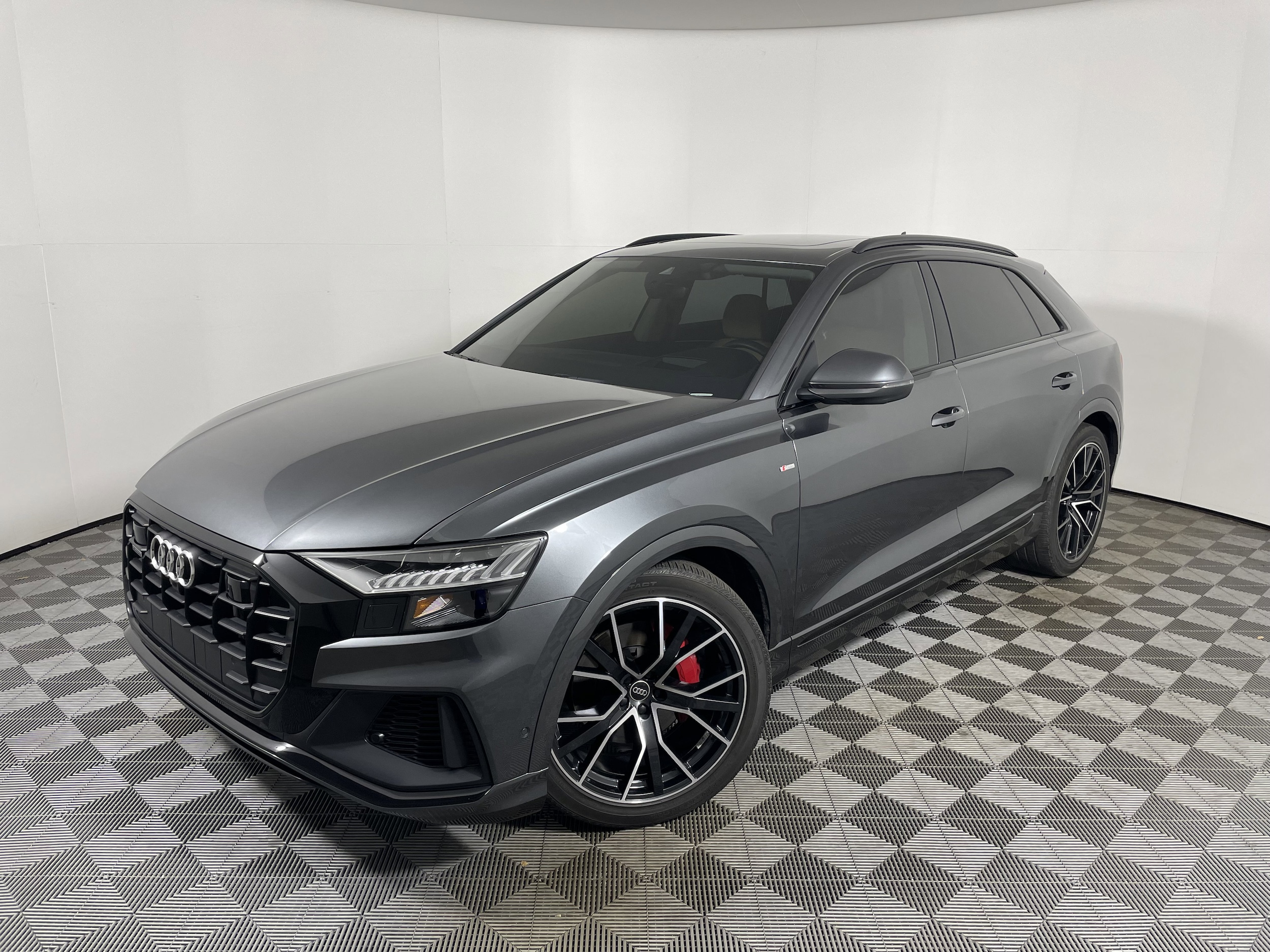 2023 Audi Q8 Prestige's photo