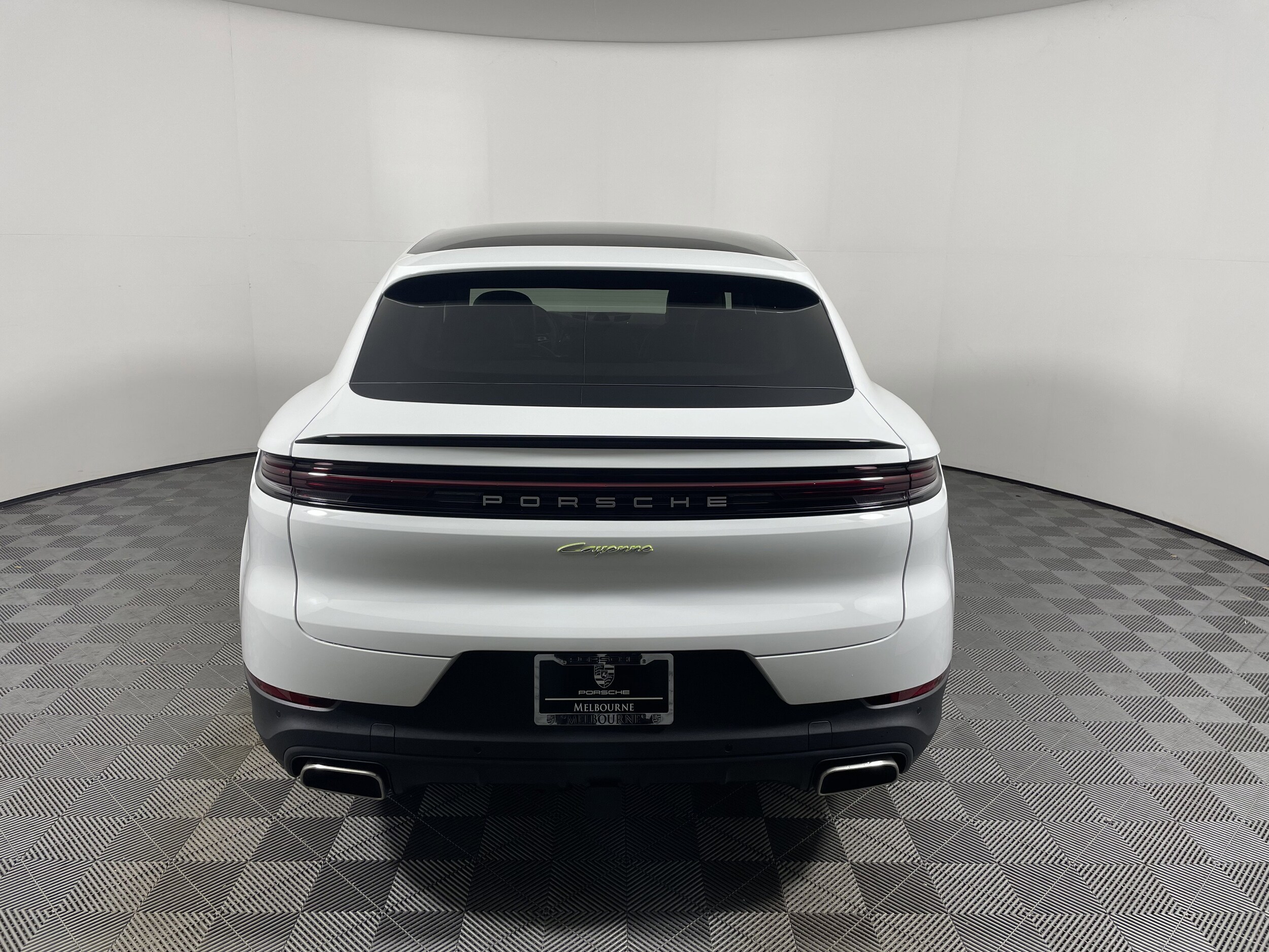2026 Porsche Cayenne E-Hybrid Coupe photo 3