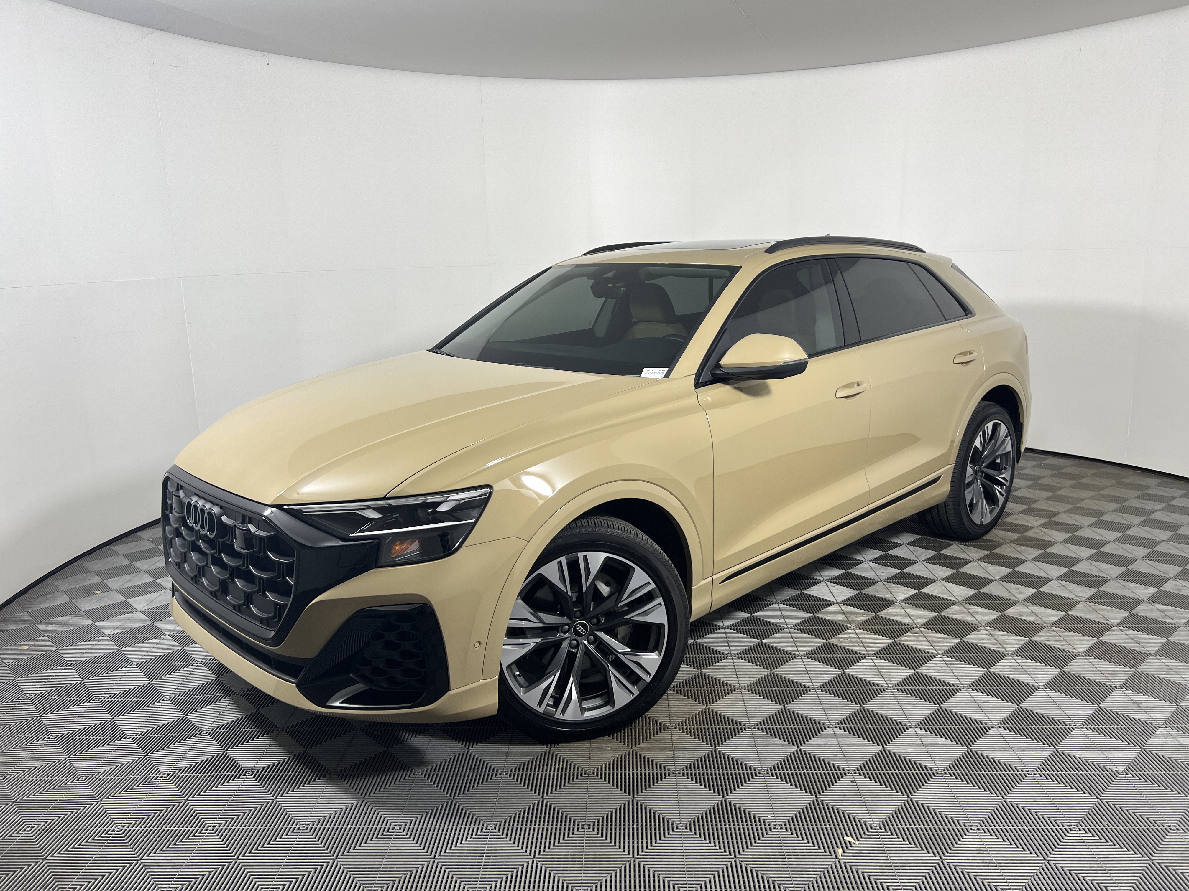 2025 Audi Q8