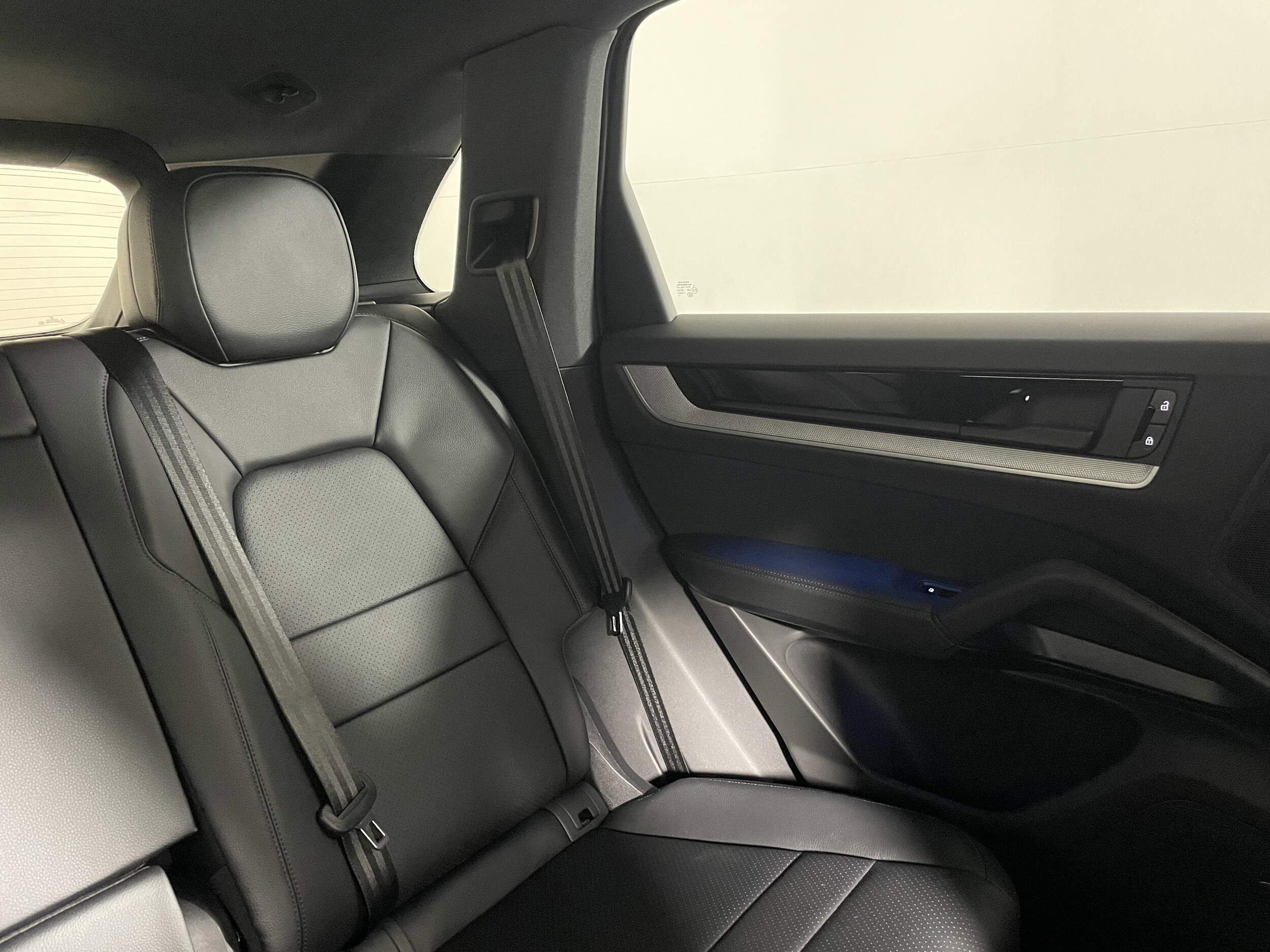 2026 Porsche Cayenne E-Hybrid - Photo 17