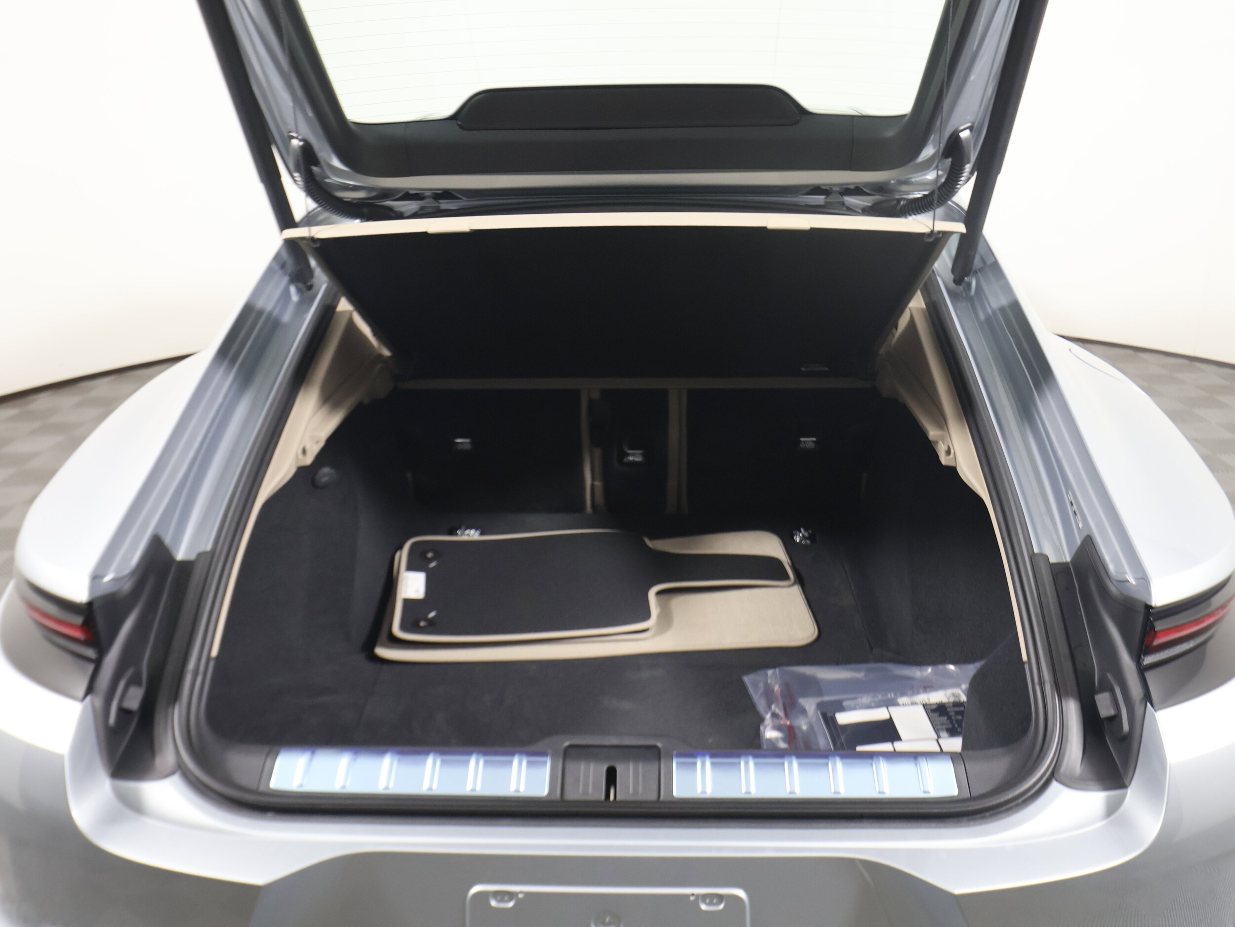 2025 Porsche Panamera Base - Photo 21