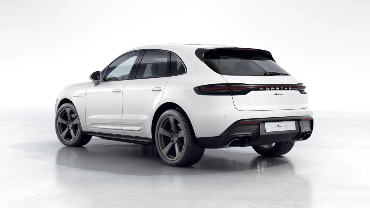 2026 Porsche Macan T photo 2