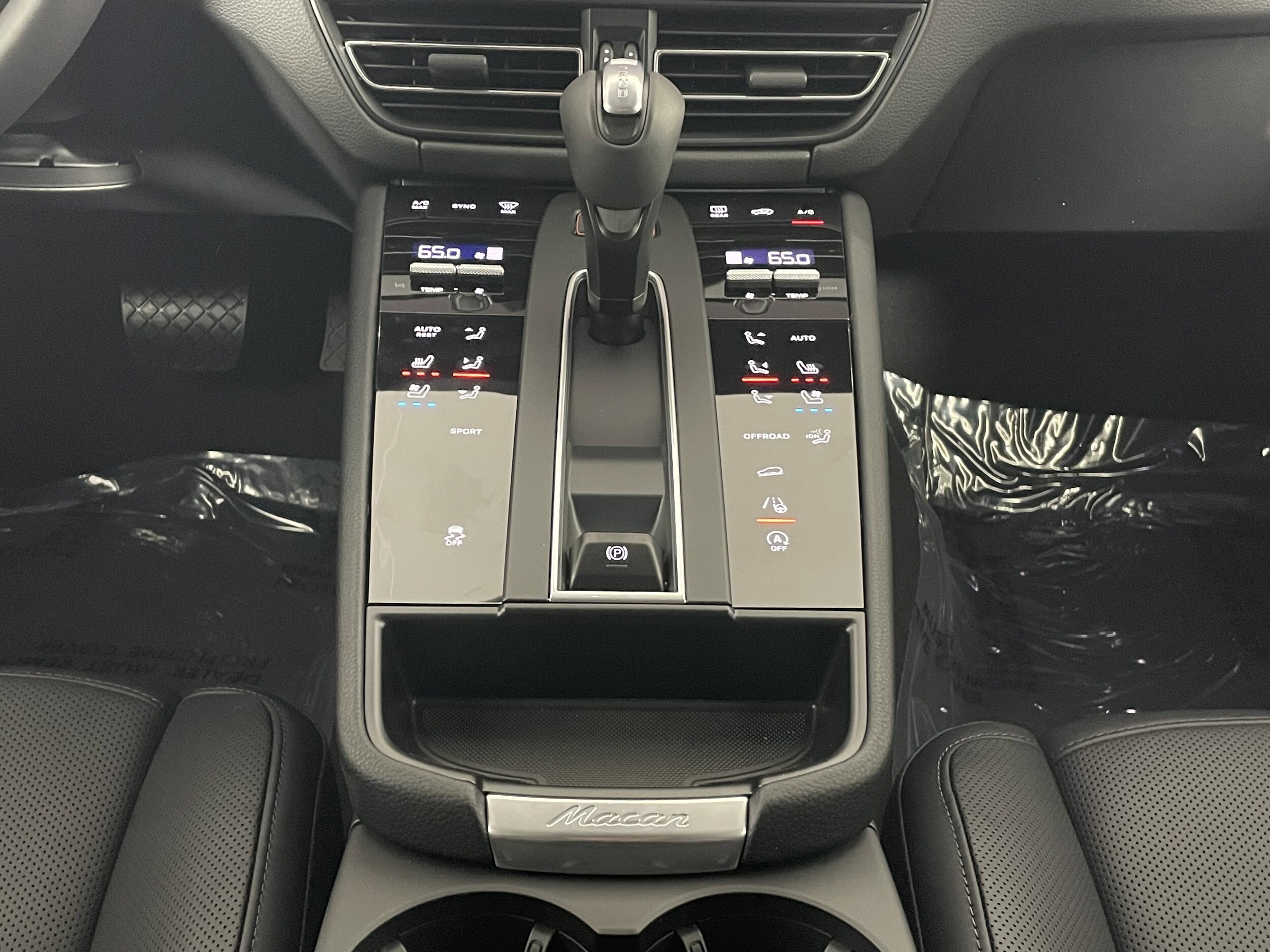 2026 Porsche Macan - Photo 20