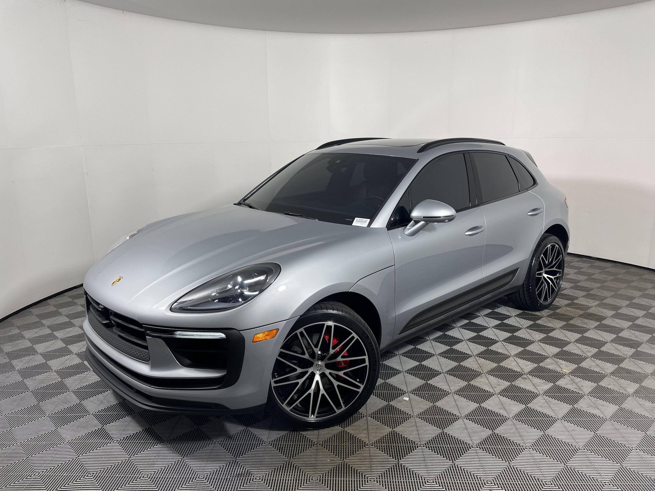 2024 Porsche Macan S's photo