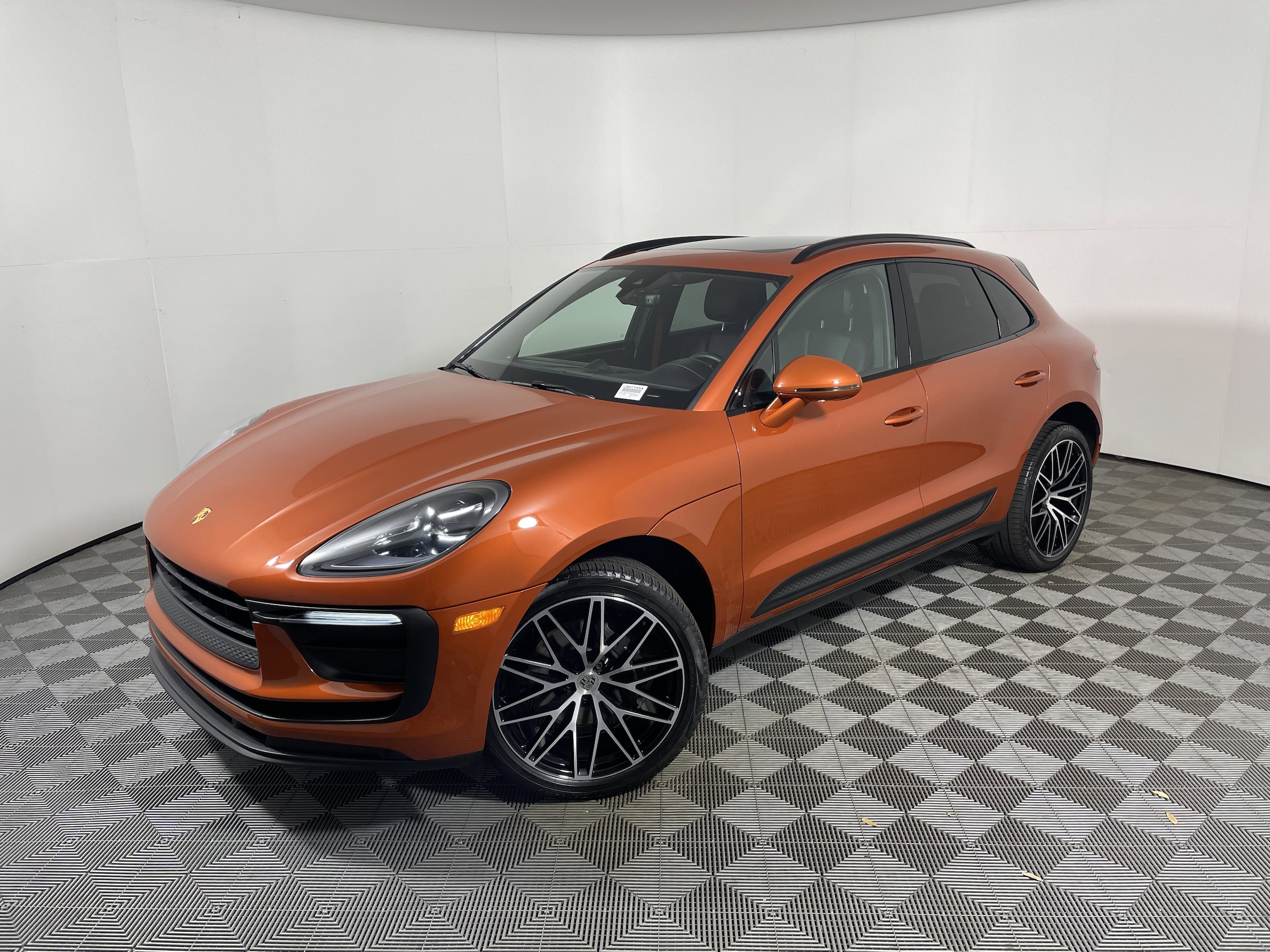 2022 Porsche Macan Base
