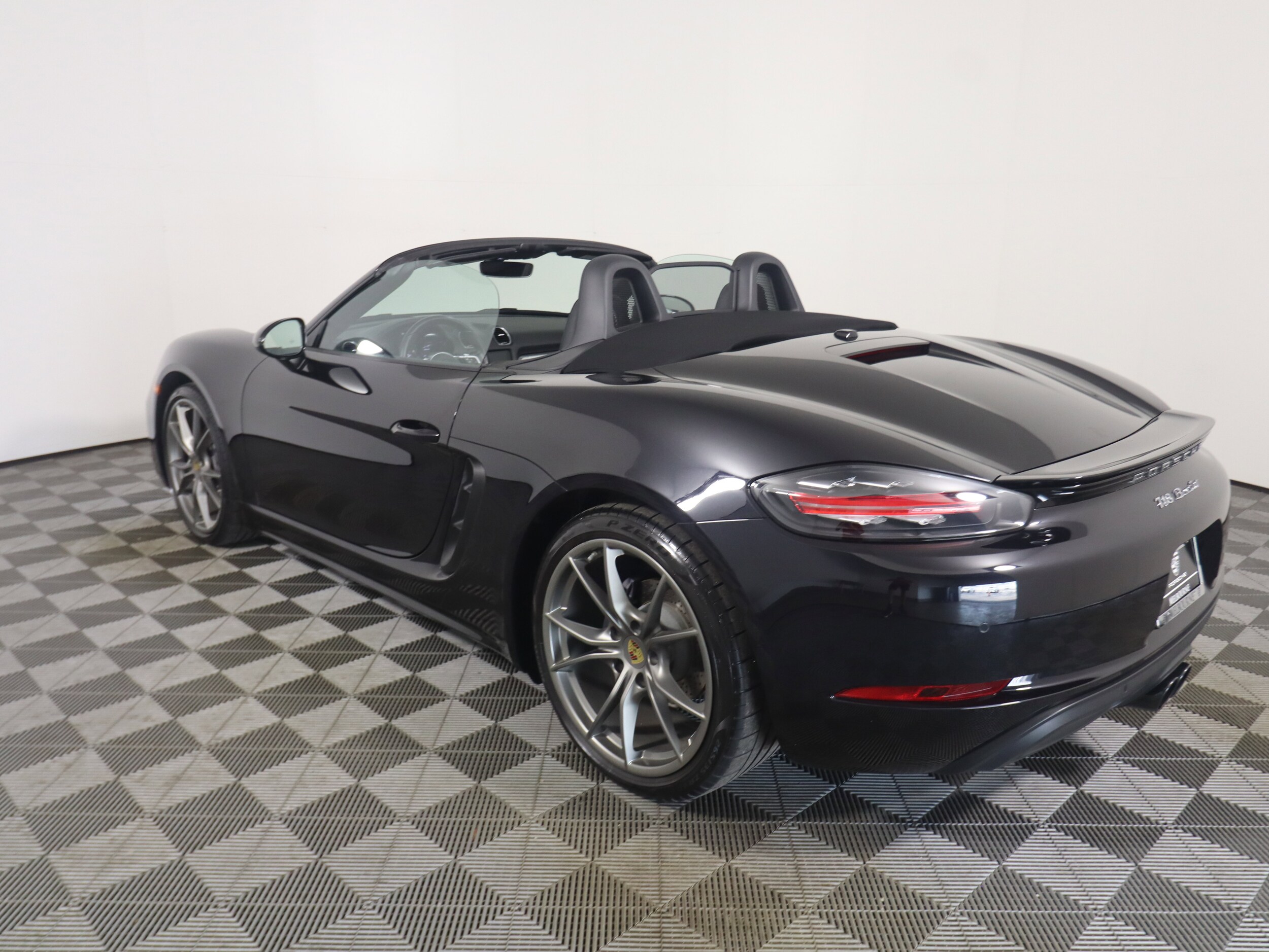 2022 Porsche Boxster photo 3