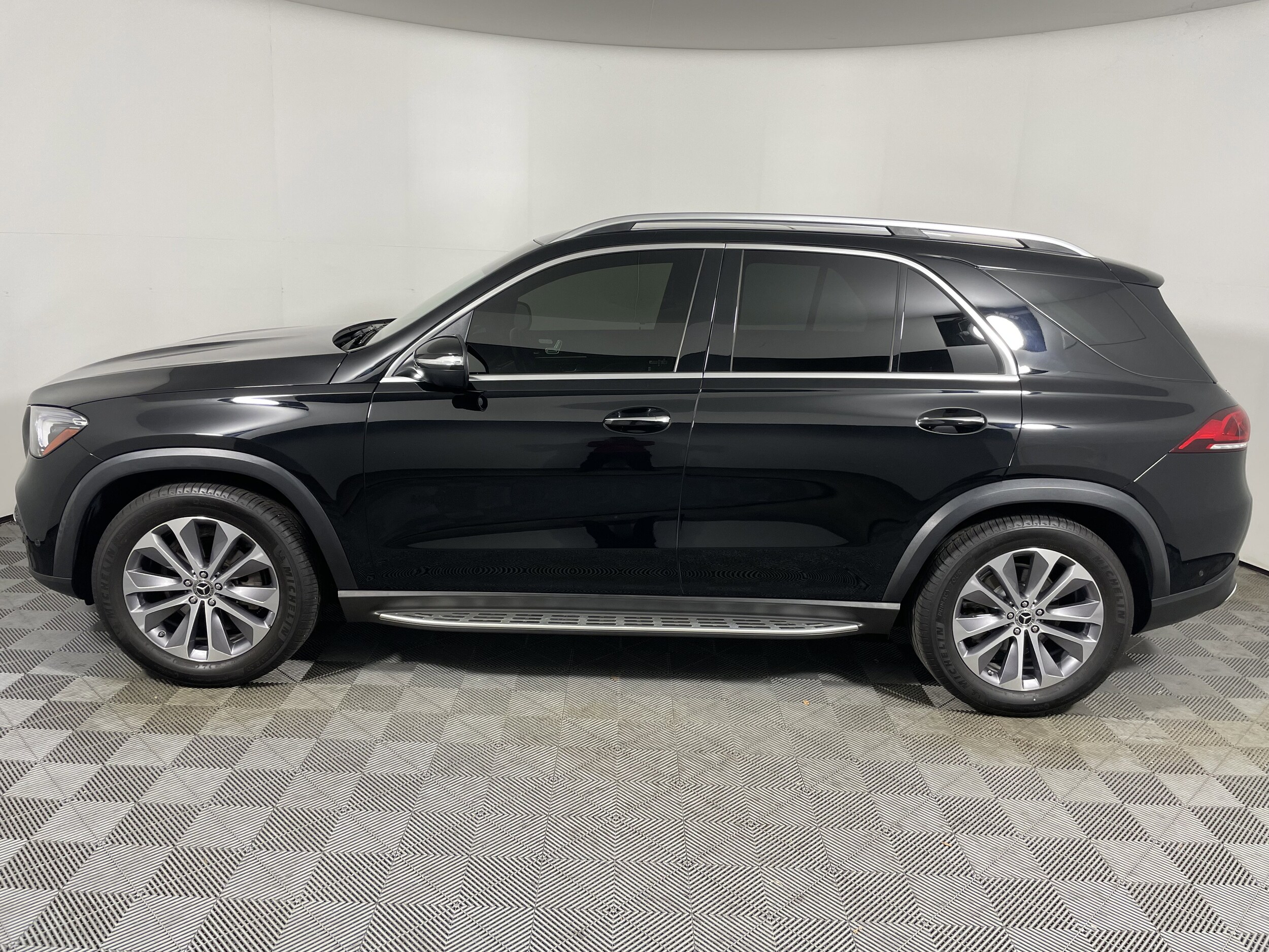 2023 Mercedes Benz GLE 350 photo 2