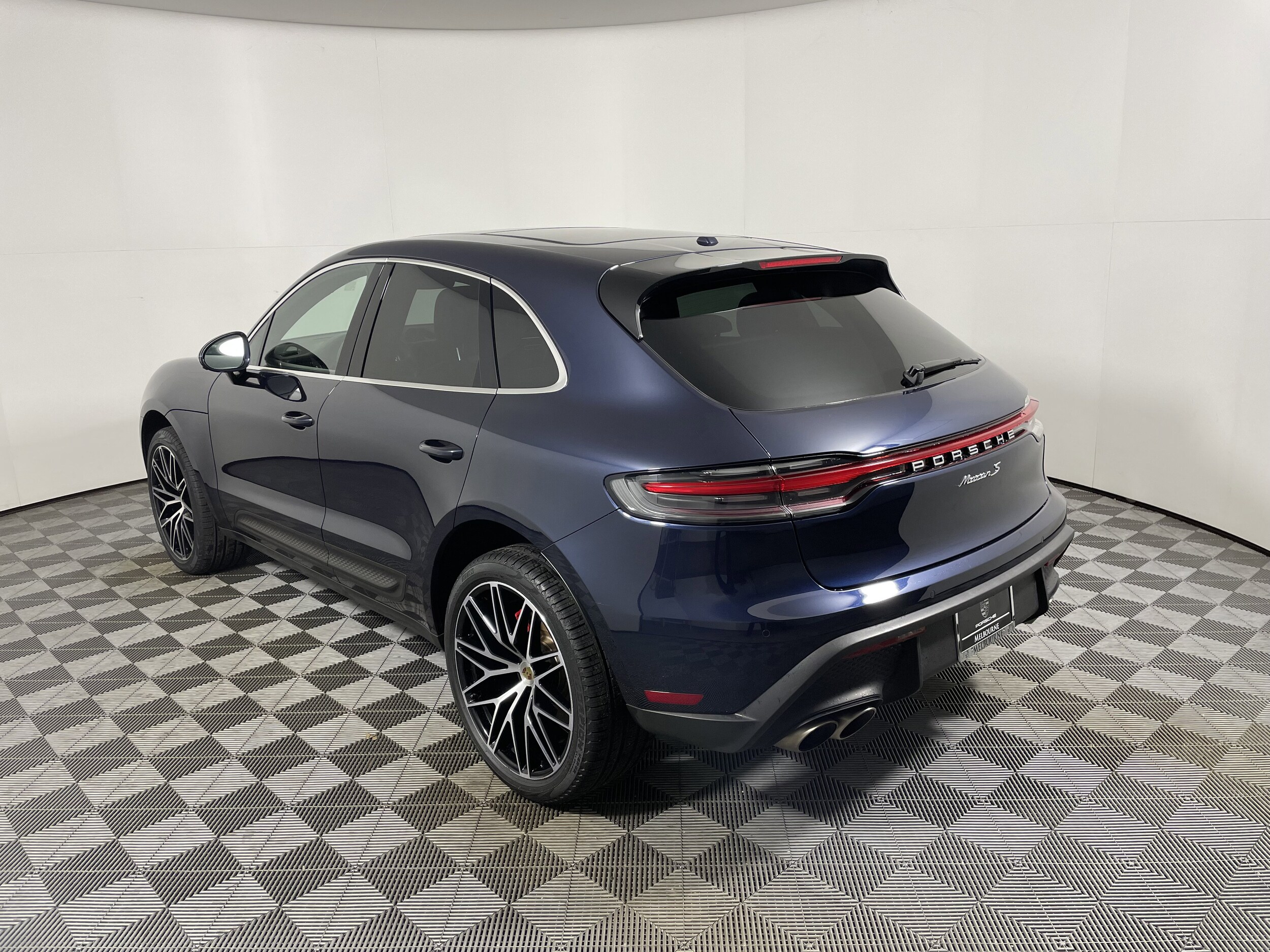 2022 Porsche Macan S photo 3