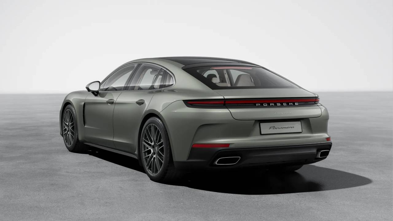 2026 Porsche Panamera 4 photo 3