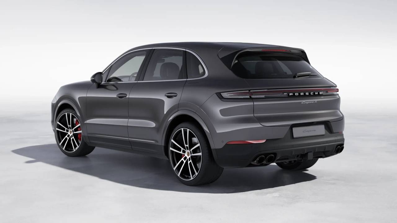 2026 Porsche Cayenne S photo 3