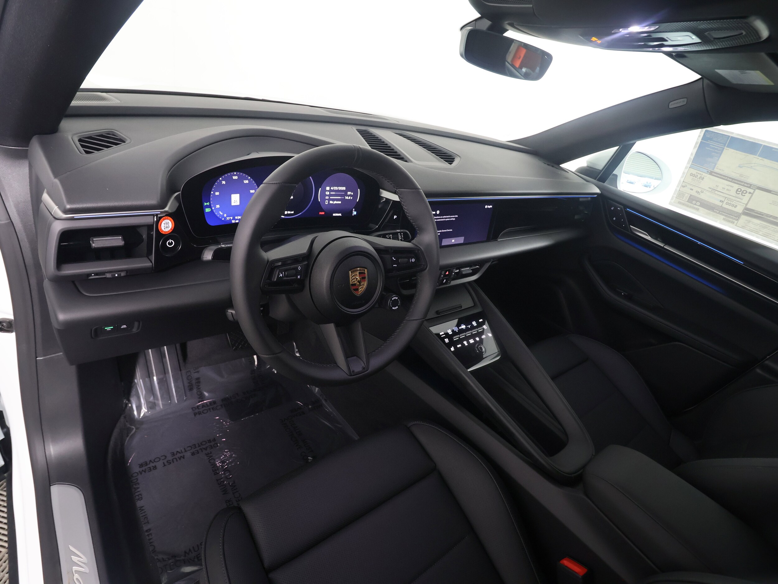 2025 Porsche Macan Electric photo 4