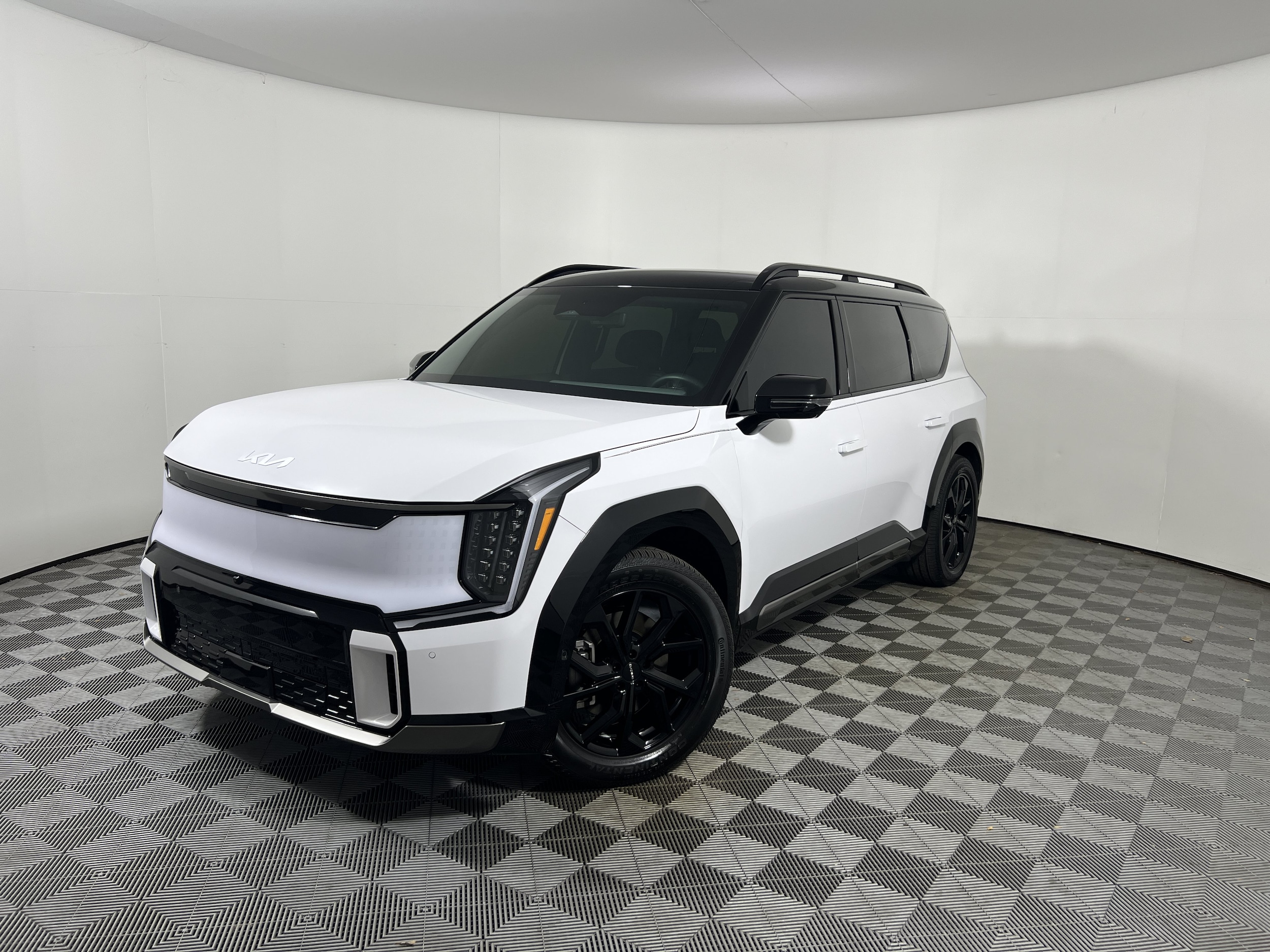 2026 Kia EV9 GT-Line AWD's photo