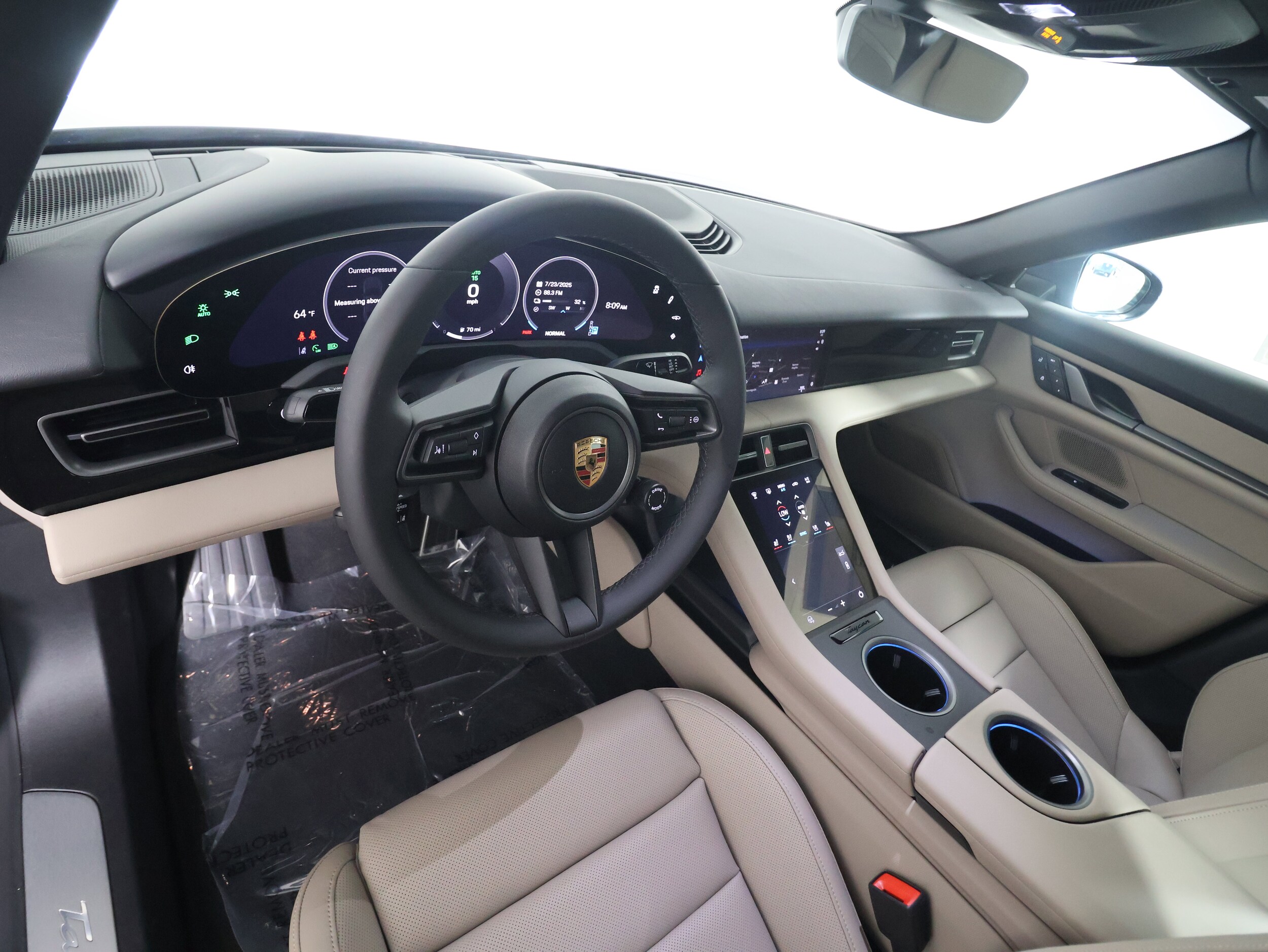 2025 Porsche Taycan 4 photo 4
