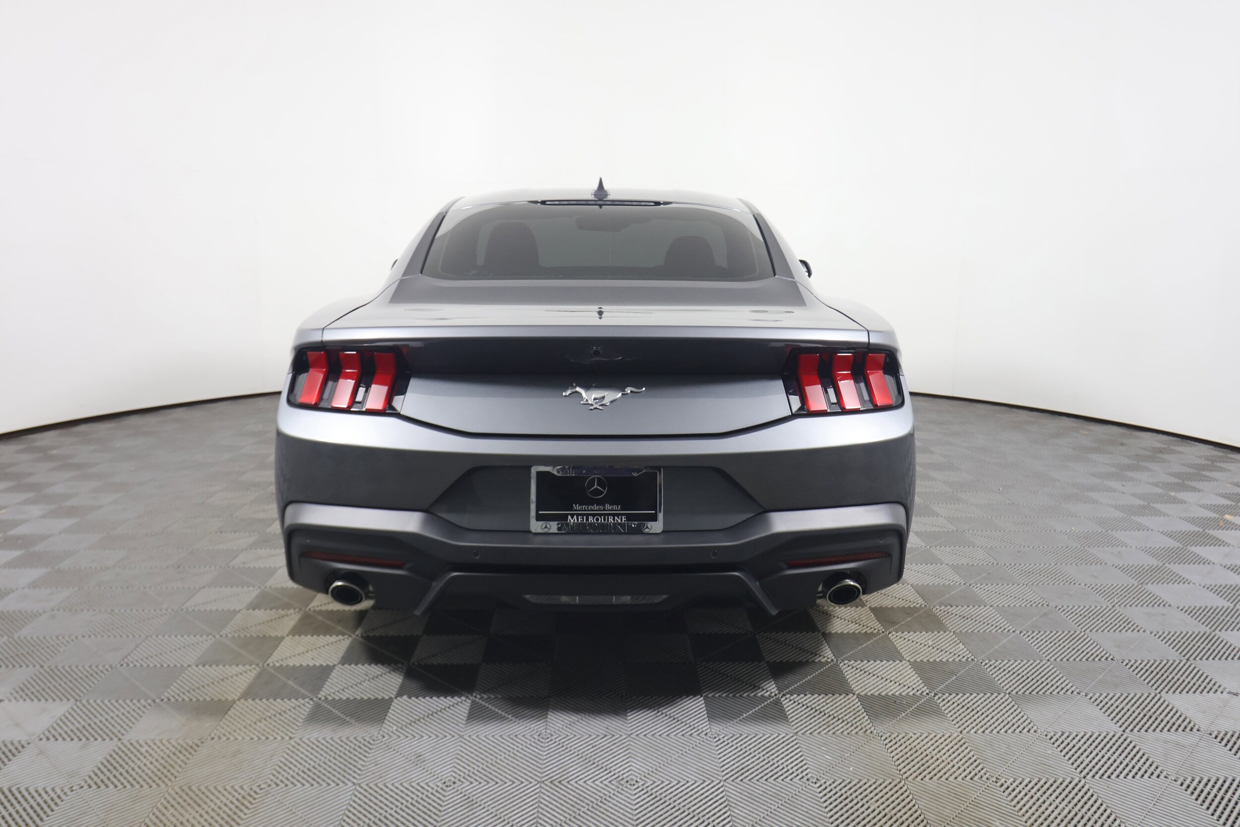 2025 Ford Mustang EcoBoost photo 4