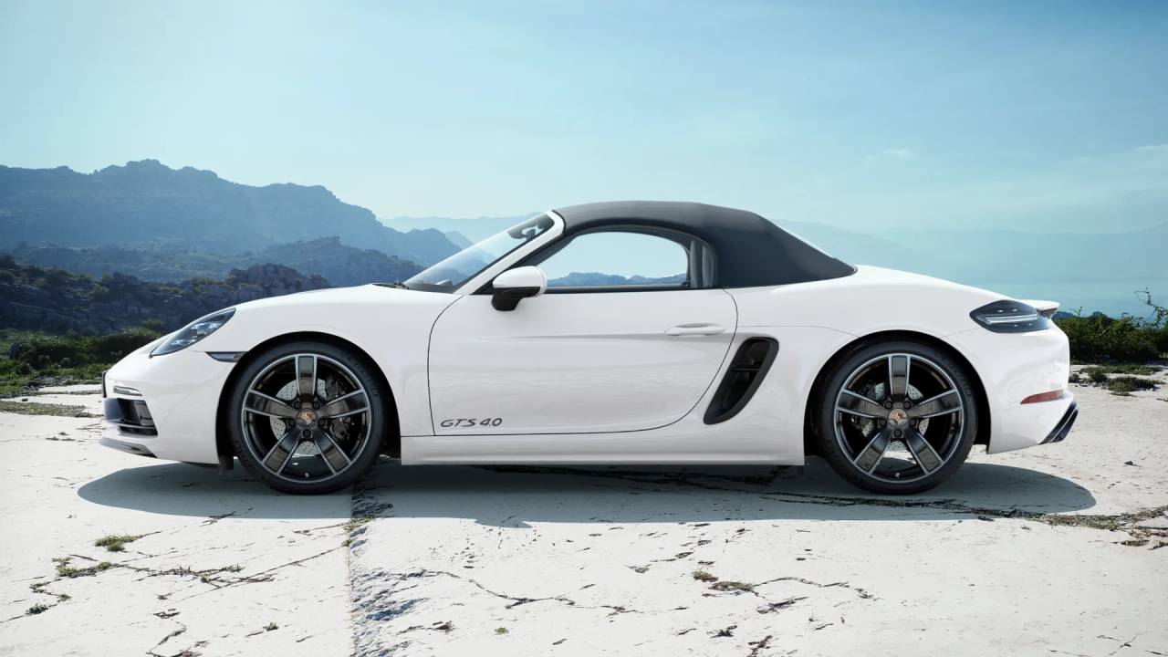 2025 Porsche Boxster GTS 4.0 photo 2