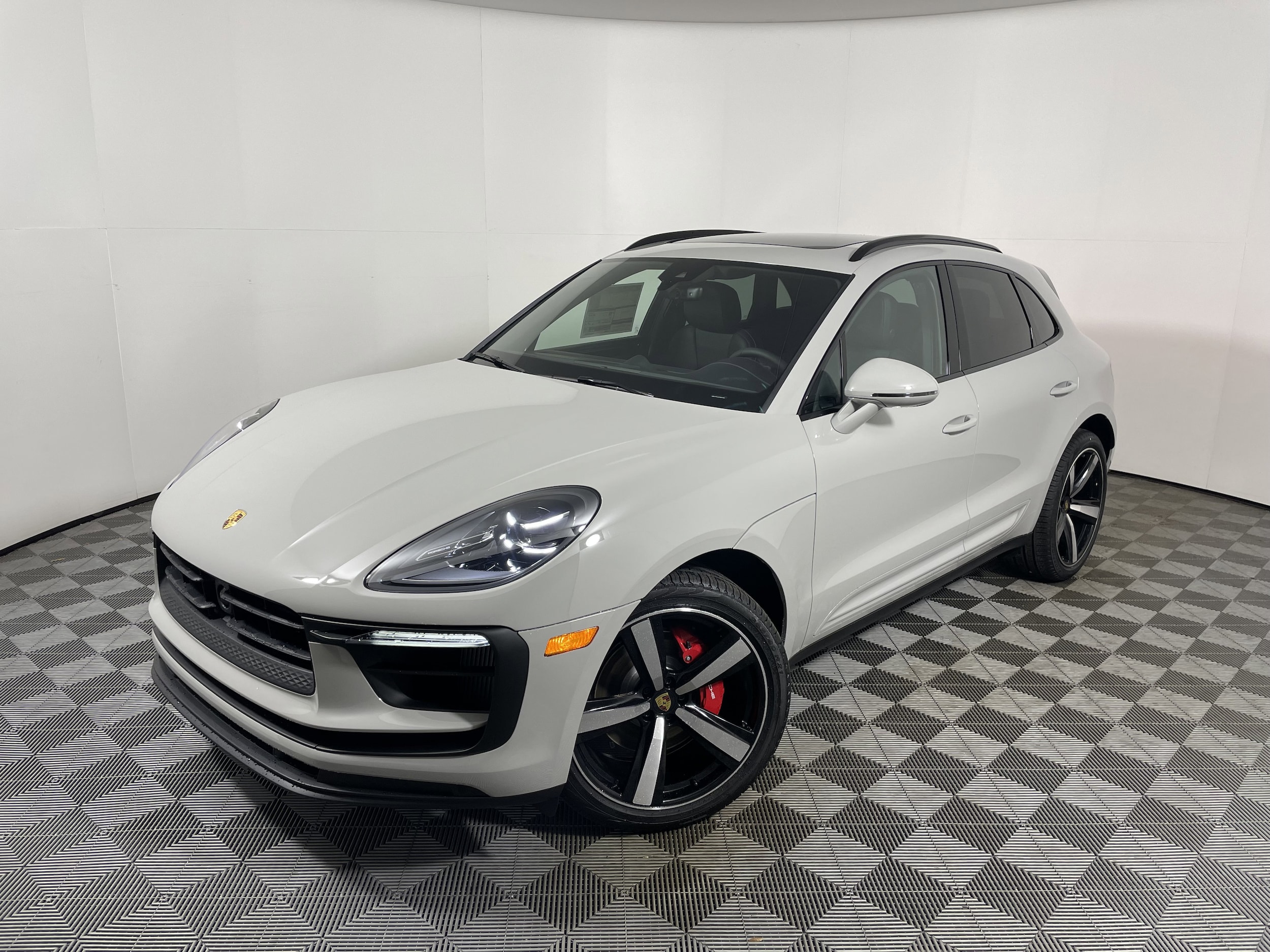 2026 Porsche Macan S