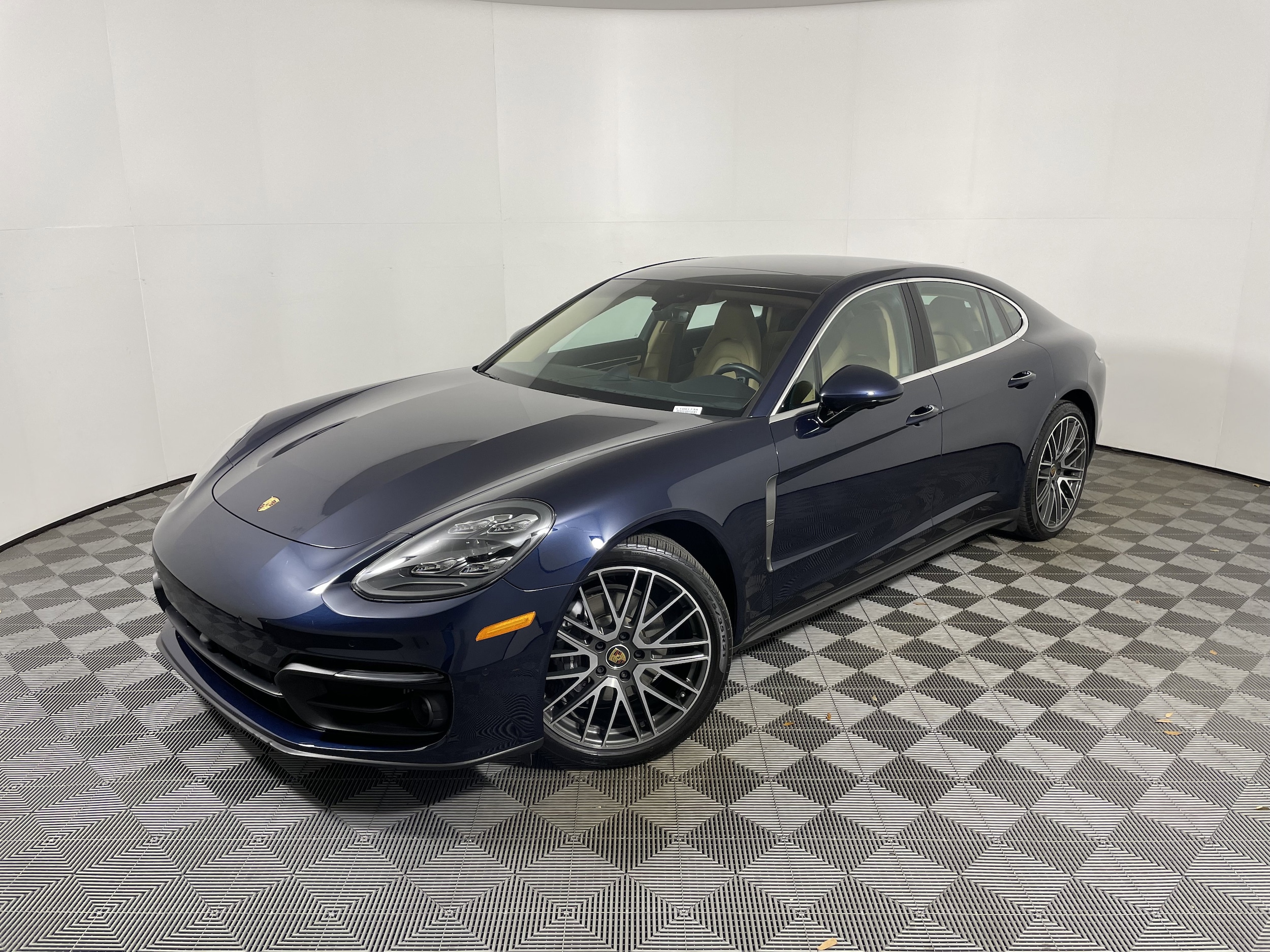 2023 Porsche Panamera Platinum Edition