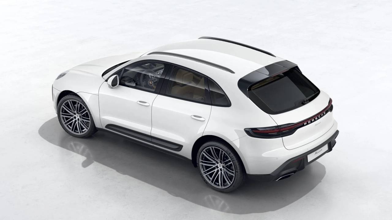 2026 Porsche Macan T photo 4