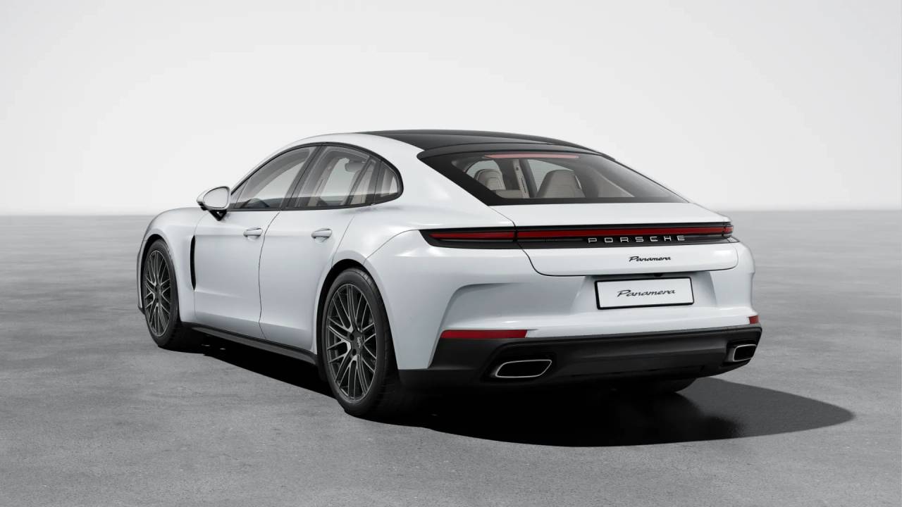2026 Porsche Panamera 4 photo 3