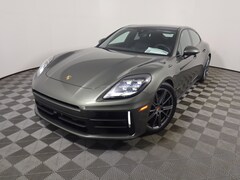 2026 Porsche Panamera 4