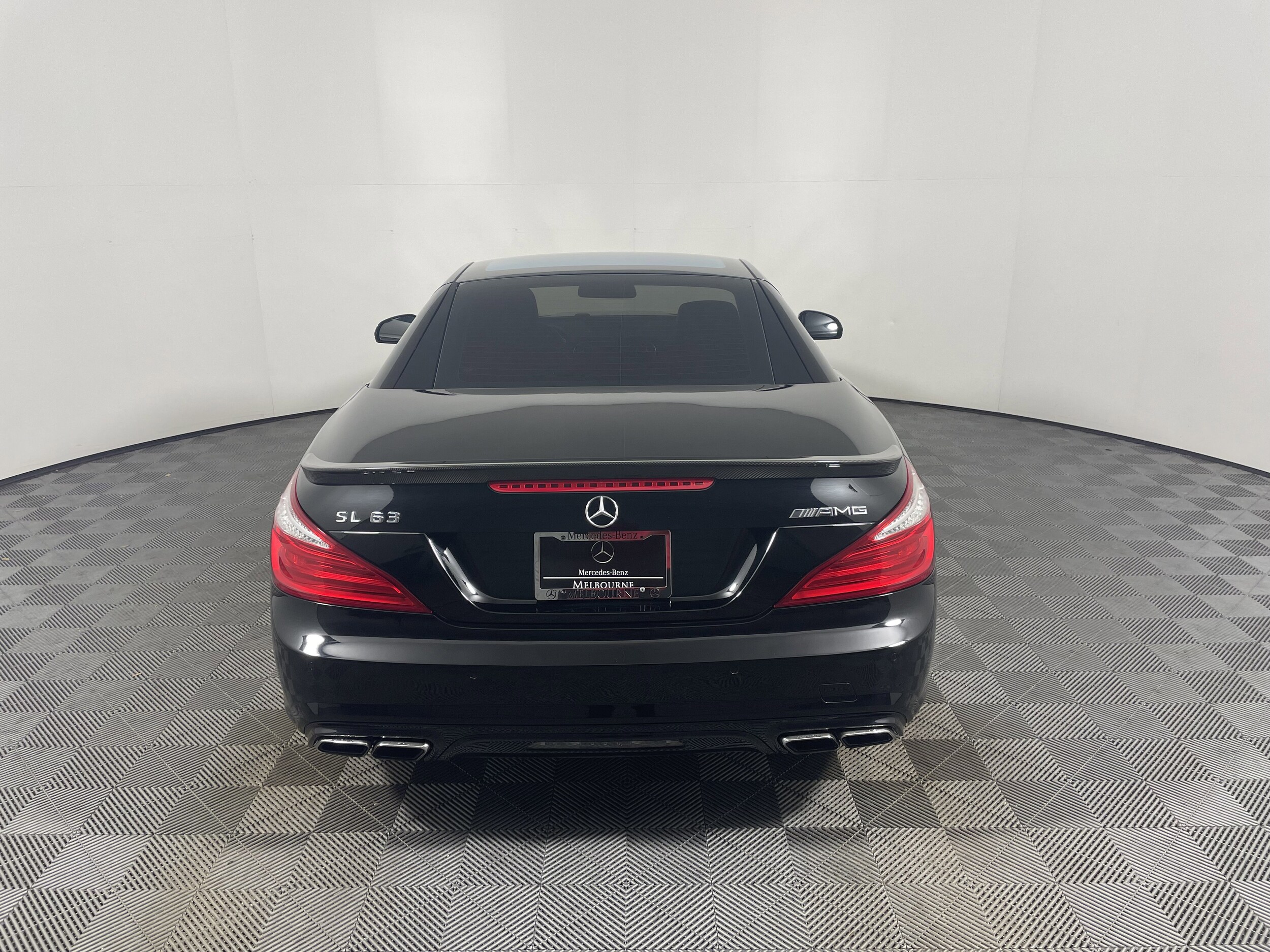 2013 Mercedes Benz SL 63 AMG photo 4