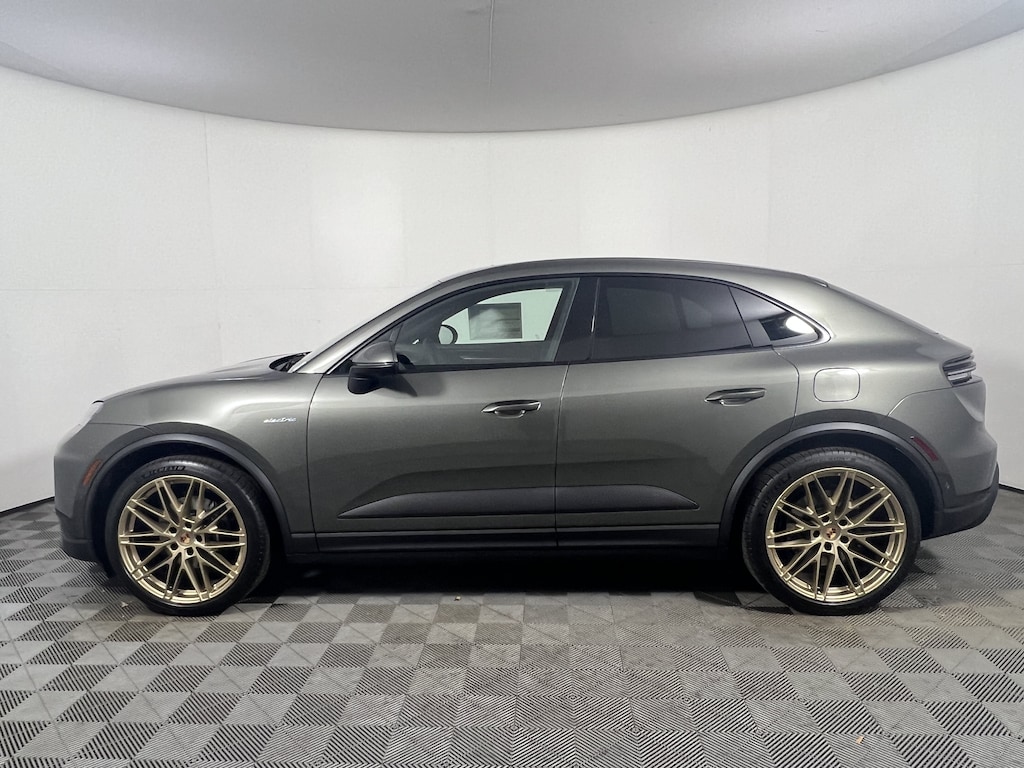 New 2026 Porsche Macan Electric Electric RWD
