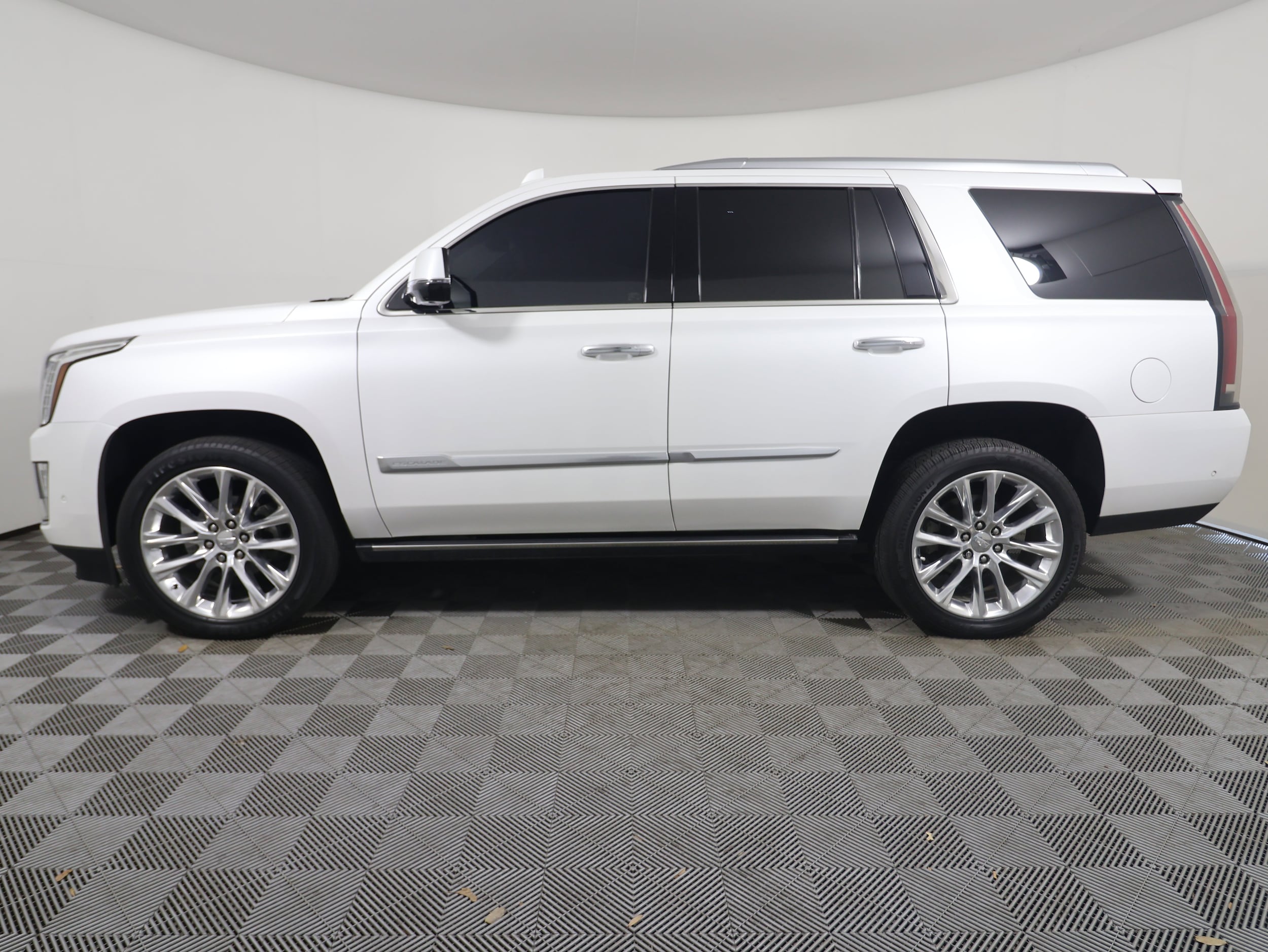 Used 2019 Cadillac Escalade Premium Luxury with VIN 1GYS4CKJ7KR199674 for sale in Melbourne, FL