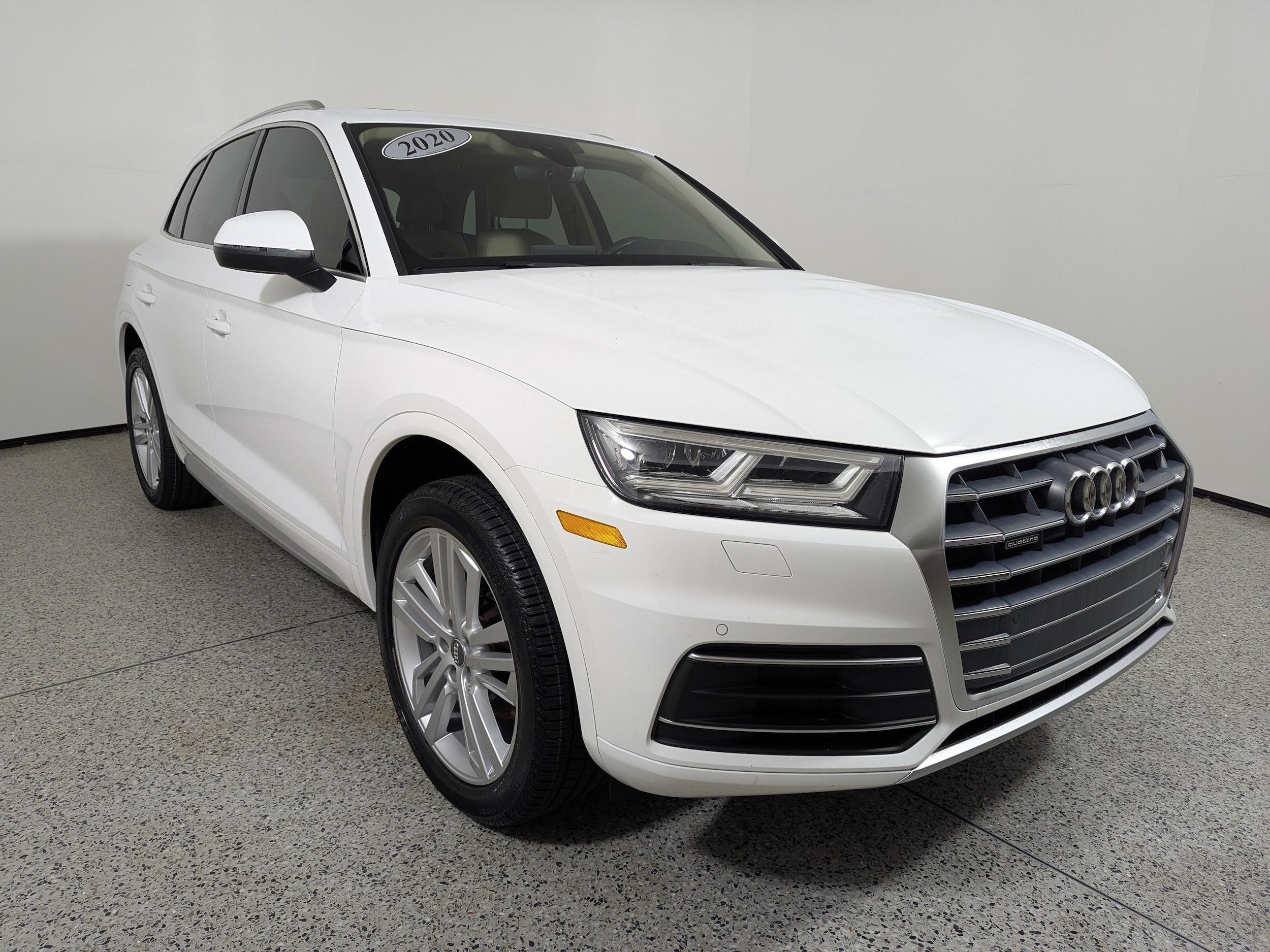 2020 Audi Q5 45 quattro S tronic Premium Plus's photo