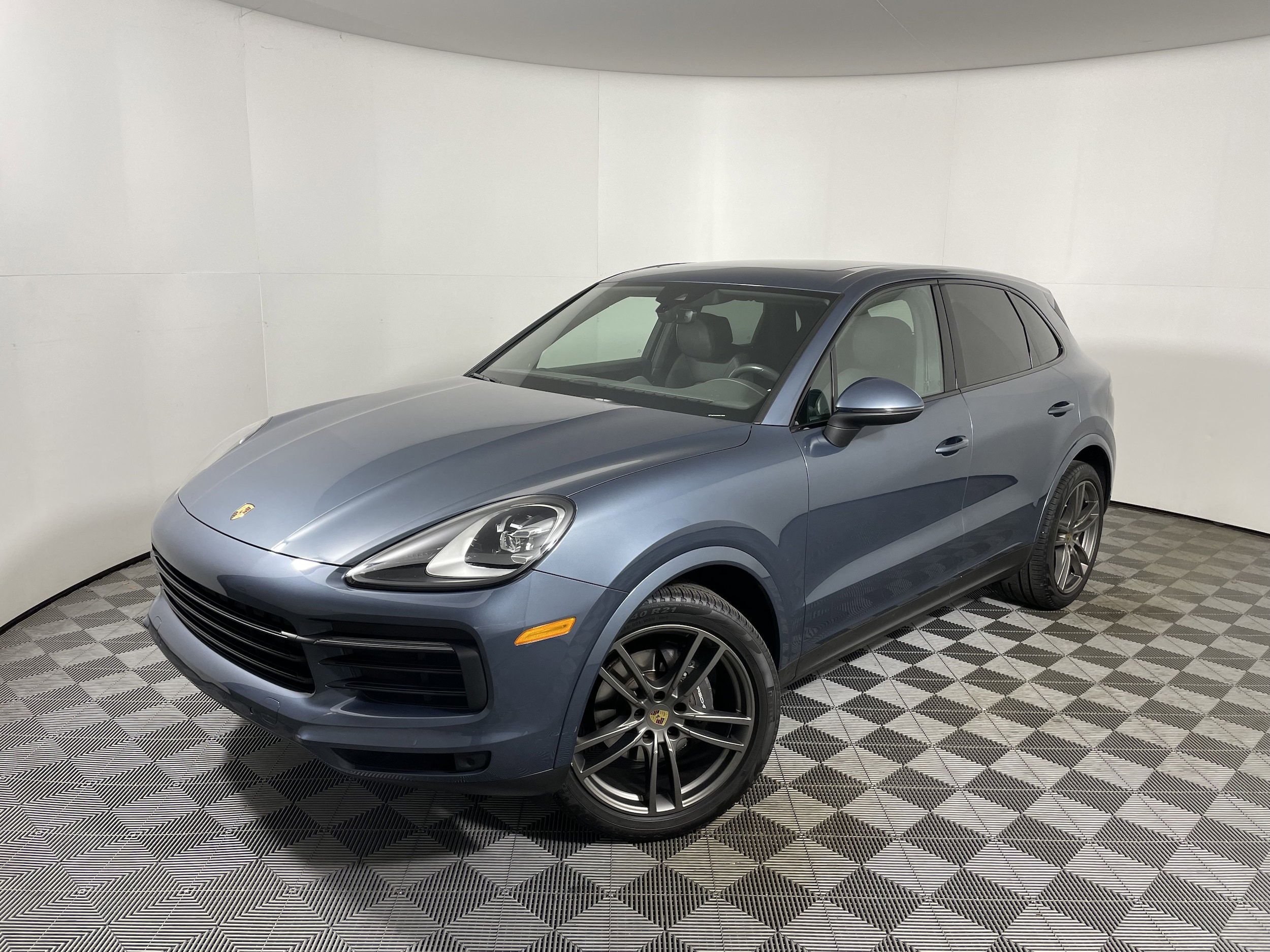2019 Porsche Cayenne Base's photo