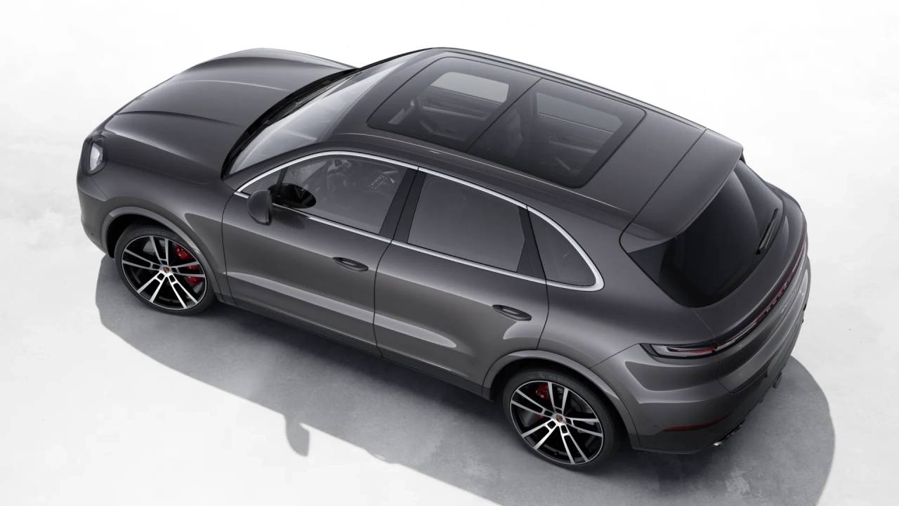 2026 Porsche Cayenne S photo 4