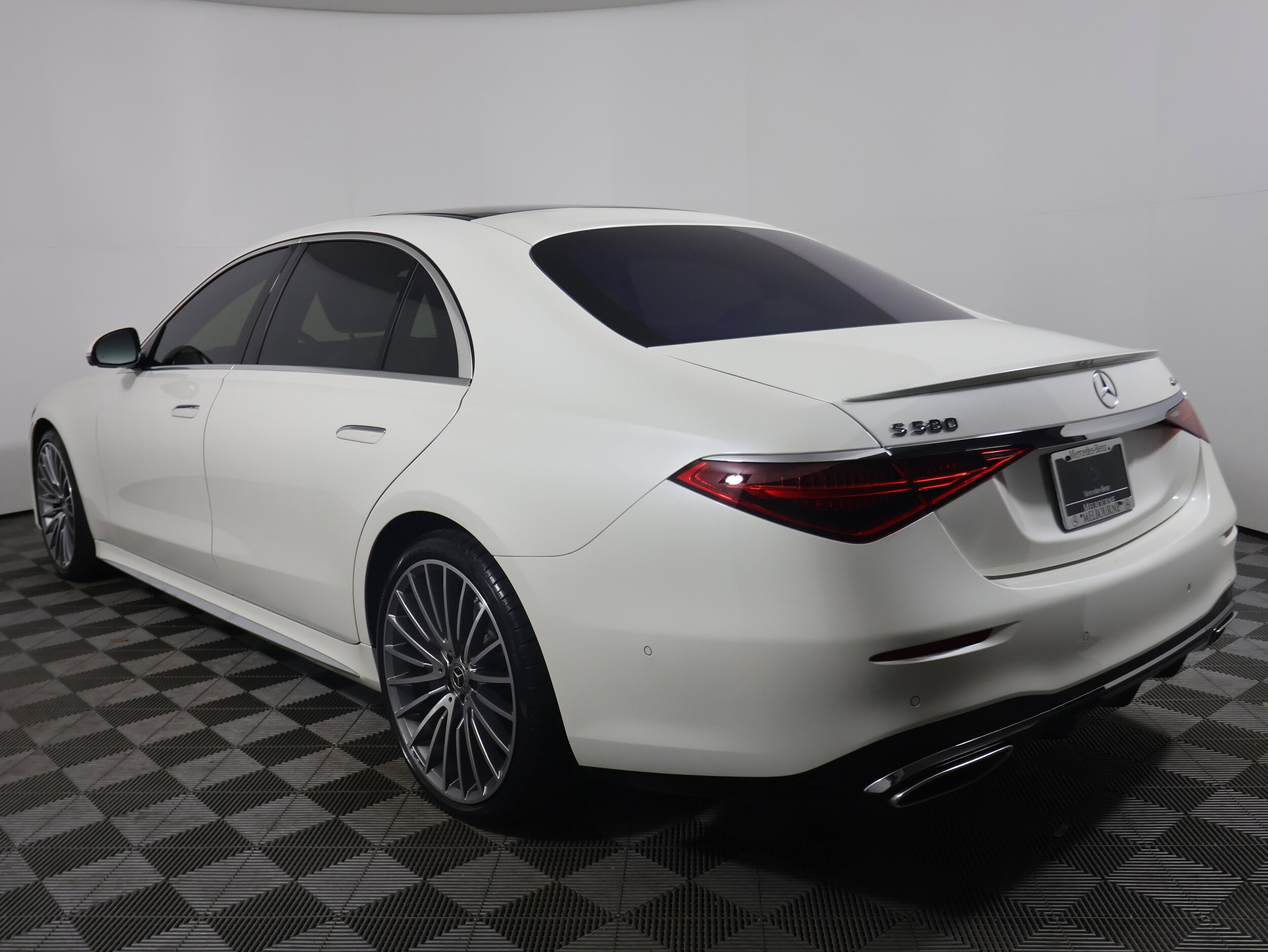 2022 Mercedes Benz S 580 4MATIC photo 3