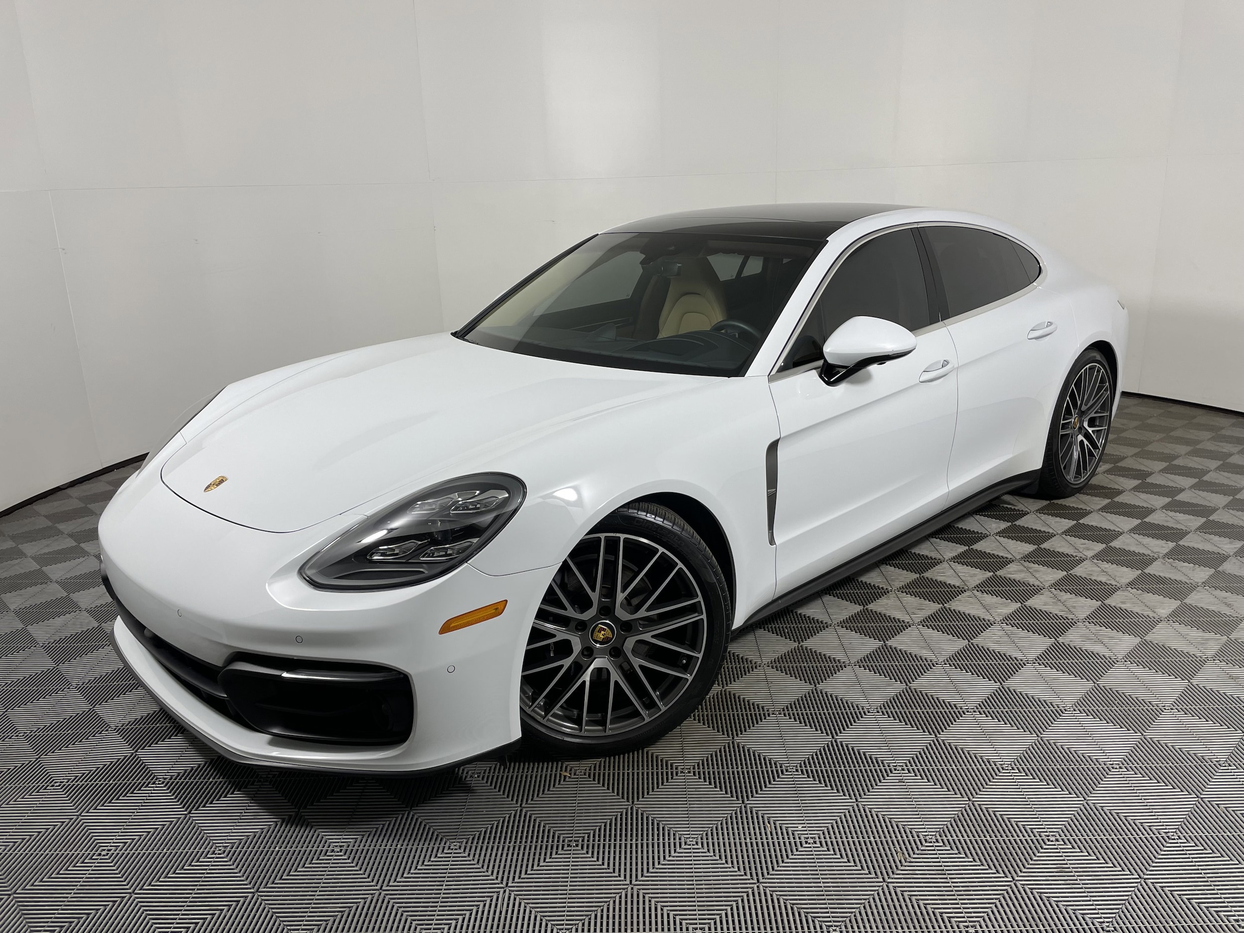 2022 Porsche Panamera