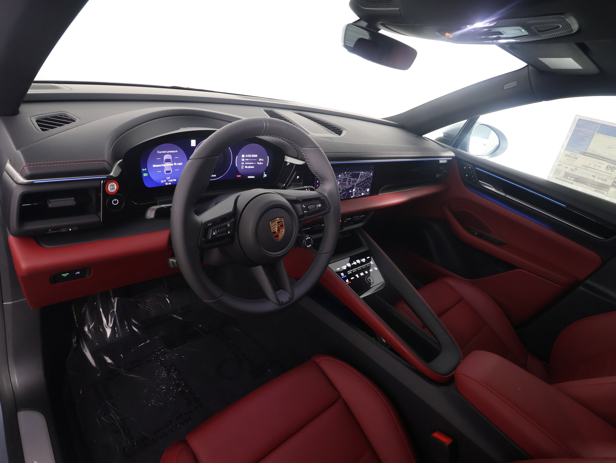 2025 Porsche Macan Electric photo 4