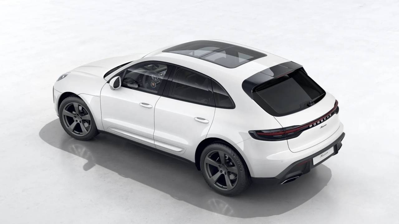 2026 Porsche Macan T photo 3