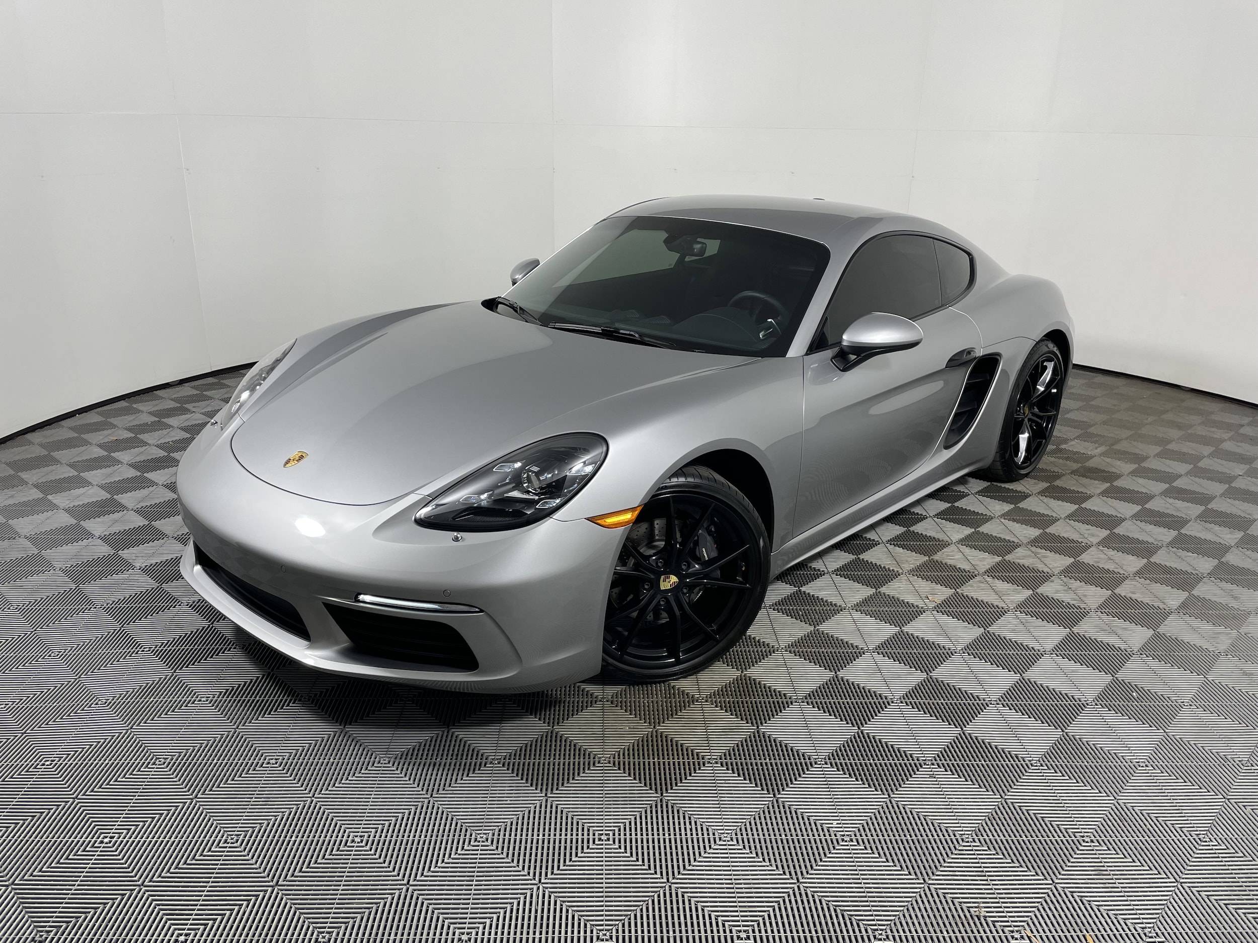 2024 Porsche 718 Cayman