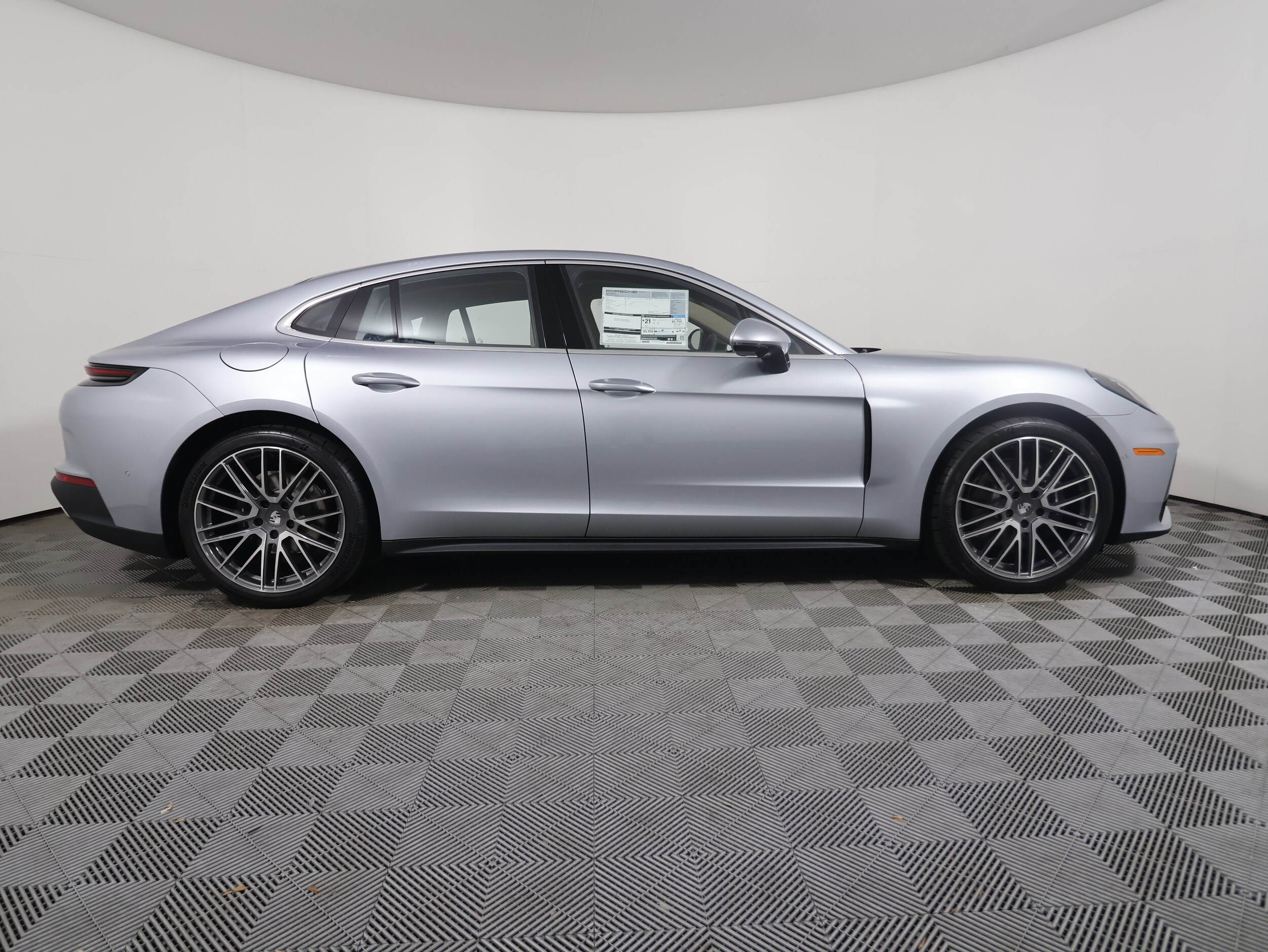 2025 Porsche Panamera Base - Photo 8