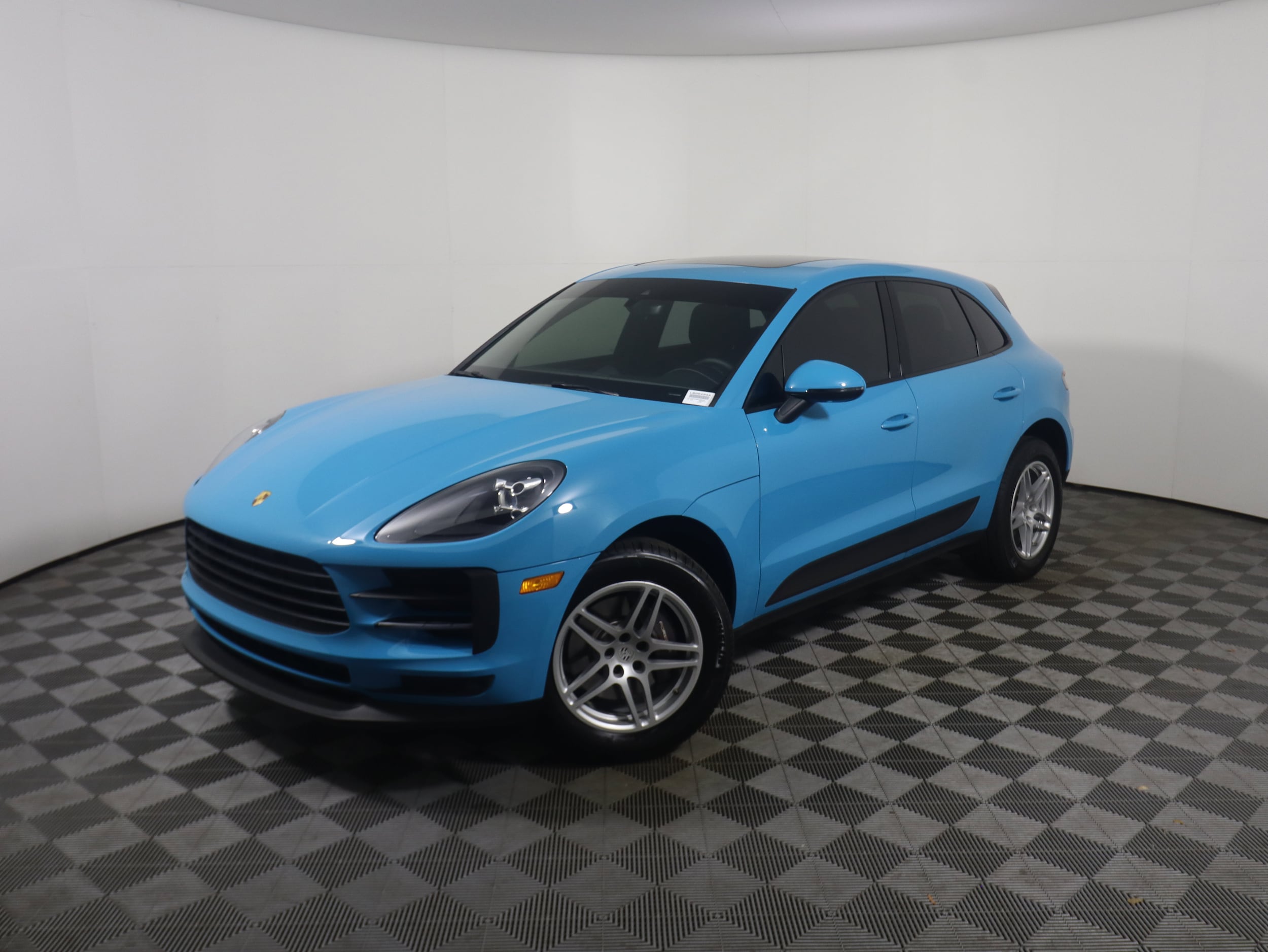2021 Porsche Macan Base