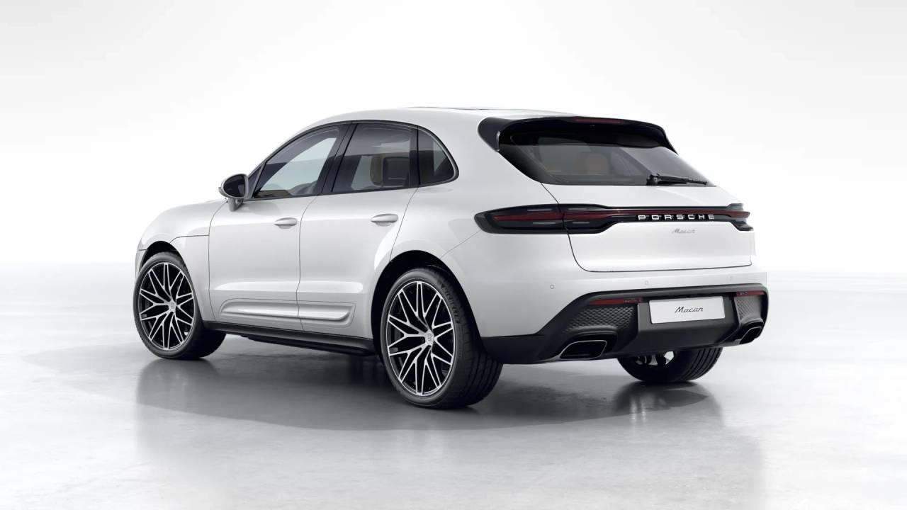 2026 Porsche Macan T photo 3