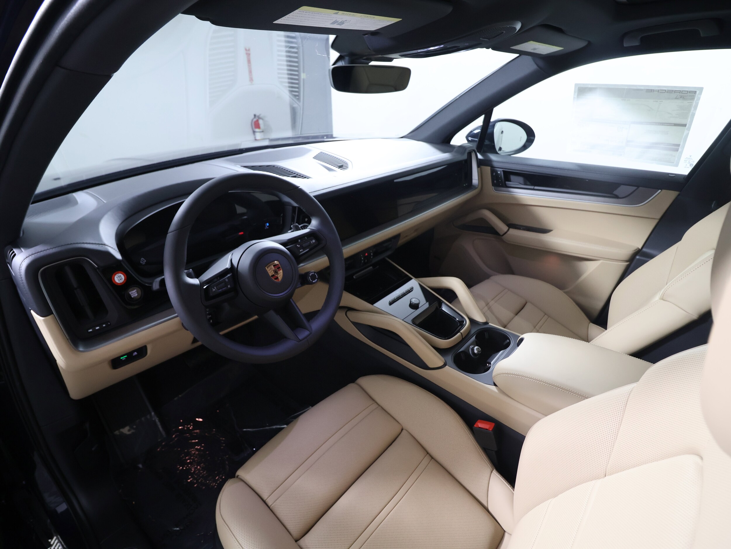 2025 Porsche Cayenne photo 4