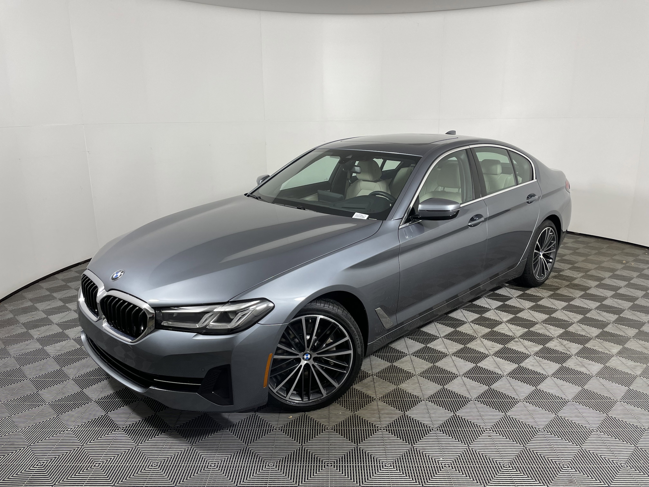 2022 BMW 5 Series 530i