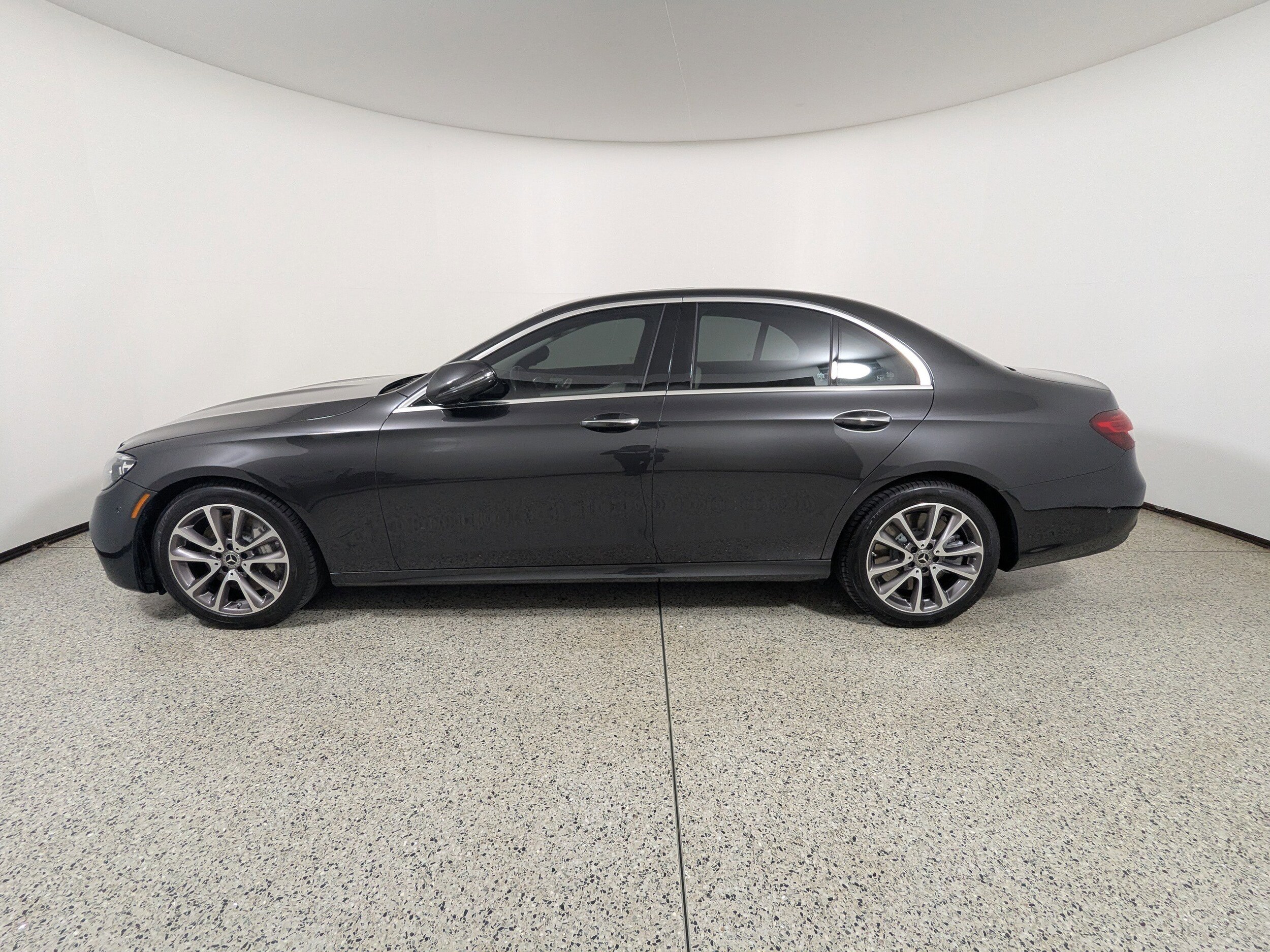 2021 Mercedes Benz E 450 4MATIC Sedan photo 3
