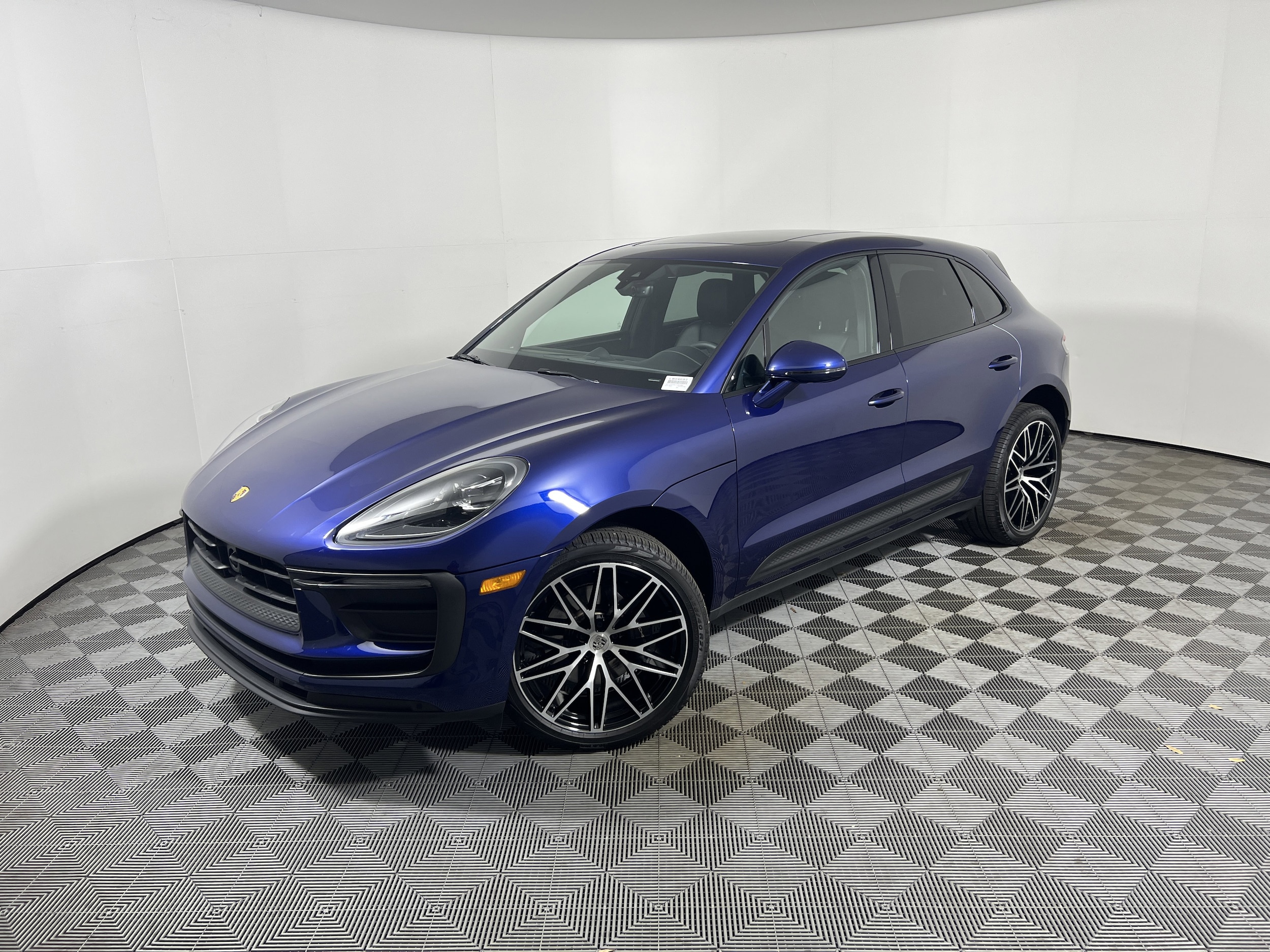 2026 Porsche Macan -'s photo