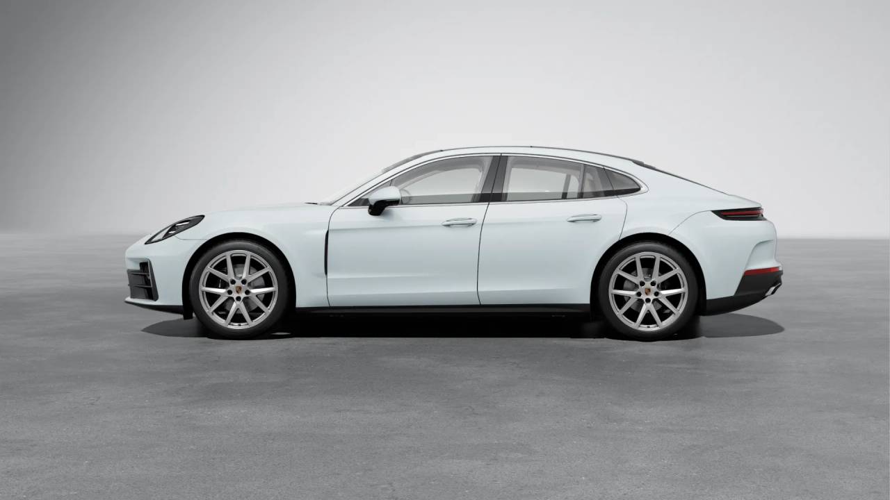 2026 Porsche Panamera 4 photo 2