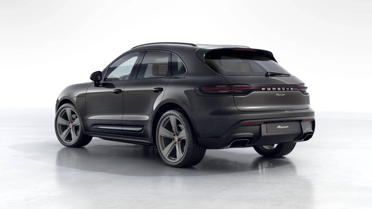 2026 Porsche Macan T photo 2