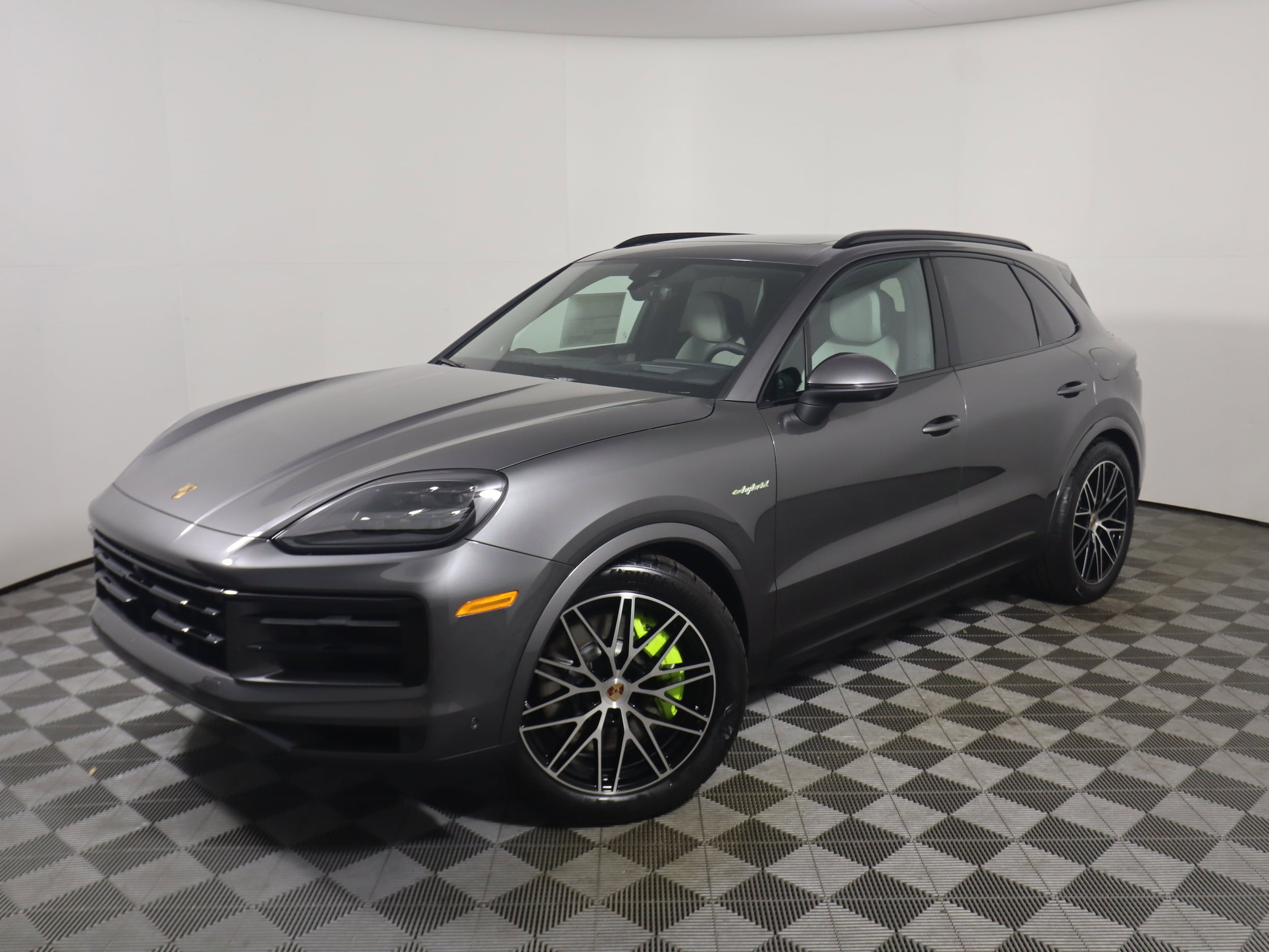 2026 Porsche Cayenne S E-Hybrid