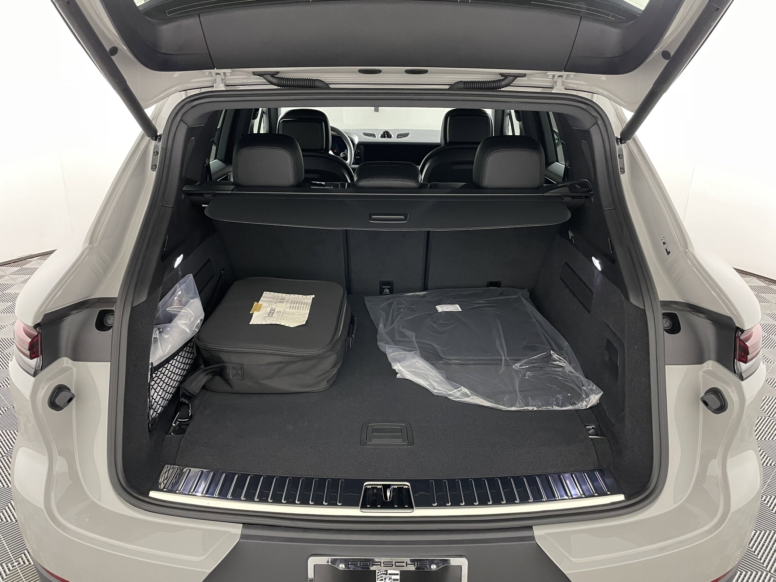 2026 Porsche Cayenne E-Hybrid - Photo 21